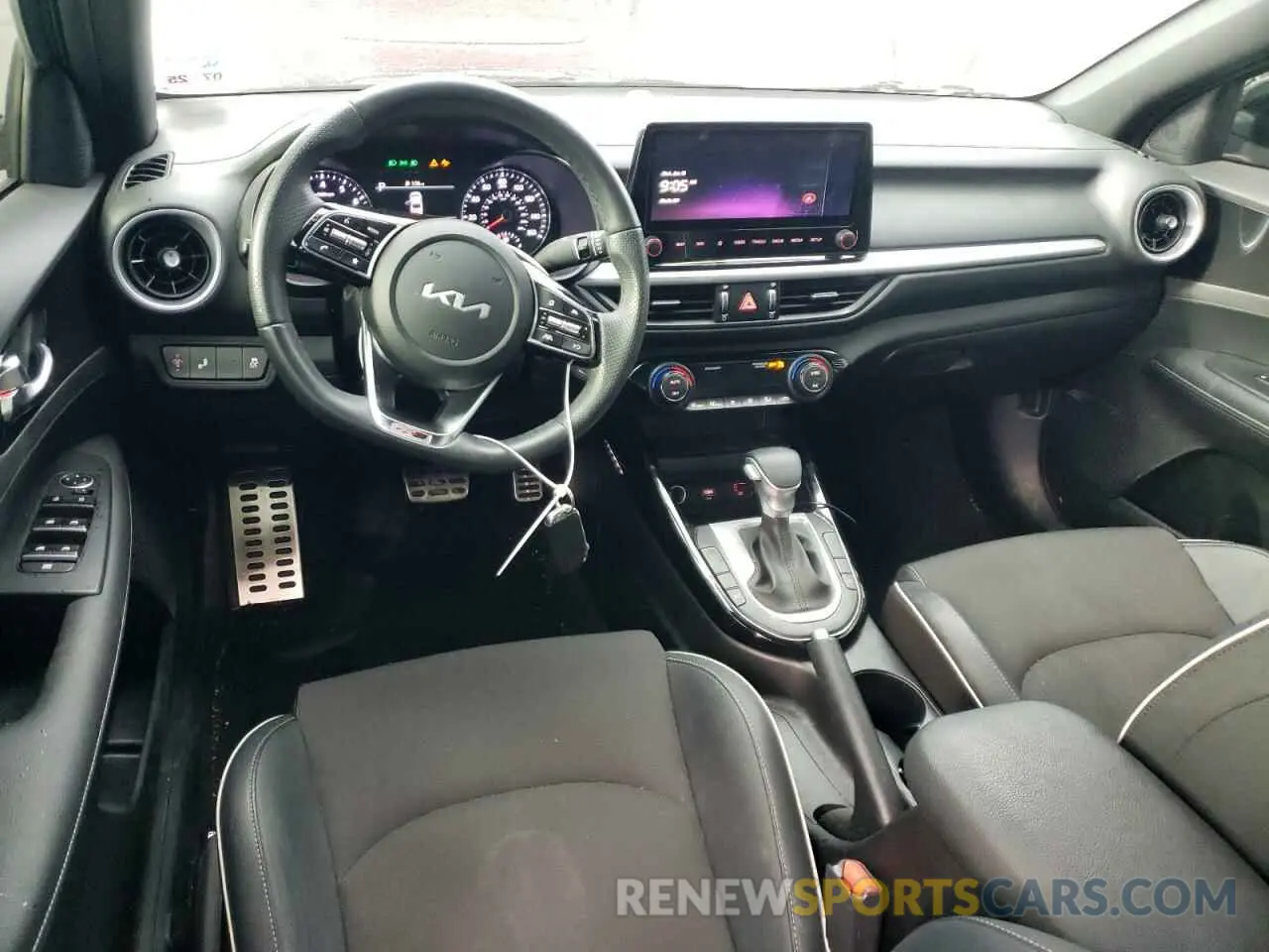 8 Фотография поврежденного автомобиля 3KPF54AD1PE655533 KIA FORTE 2023