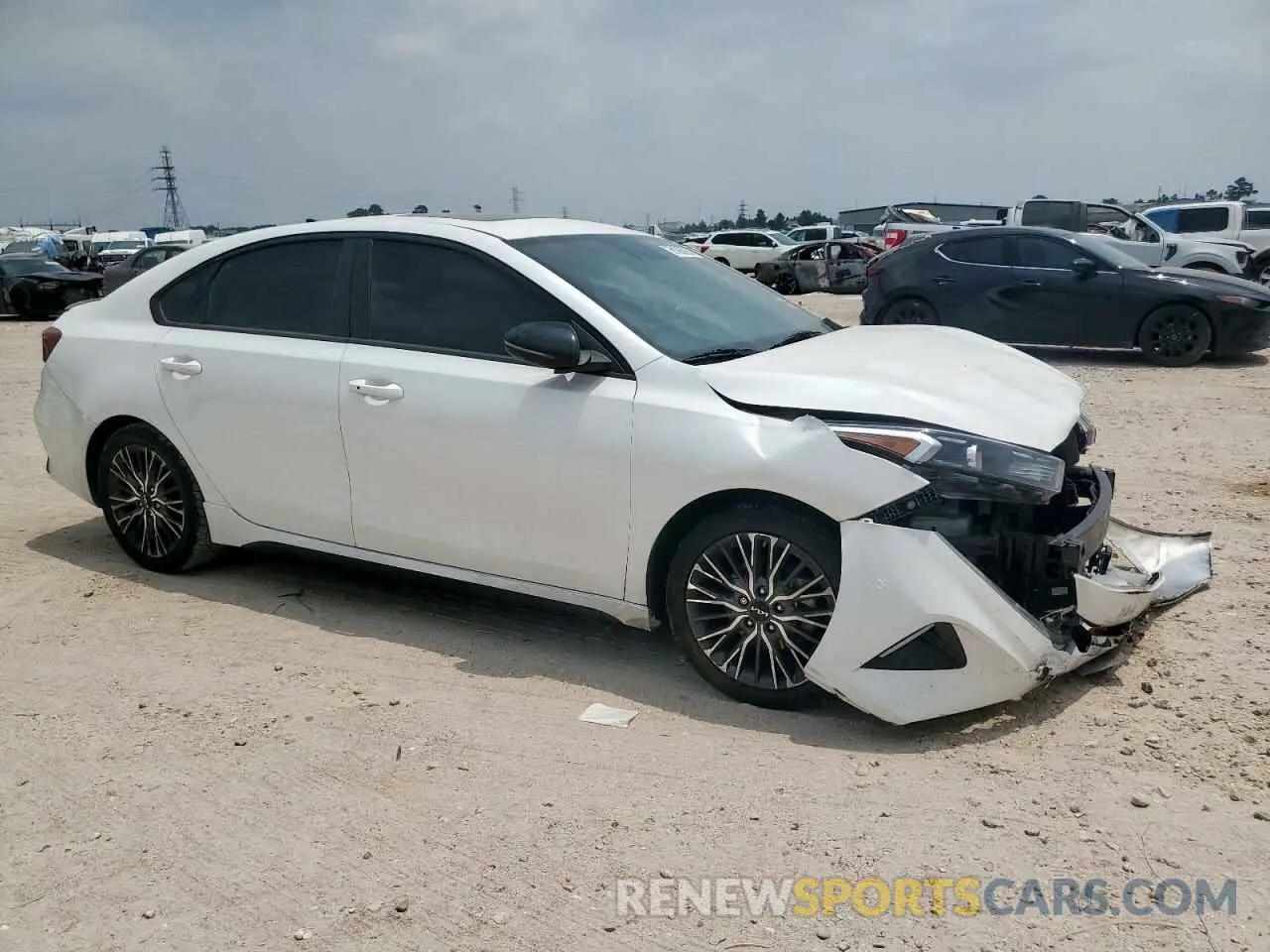 4 Фотография поврежденного автомобиля 3KPF54AD2PE522635 KIA FORTE 2023
