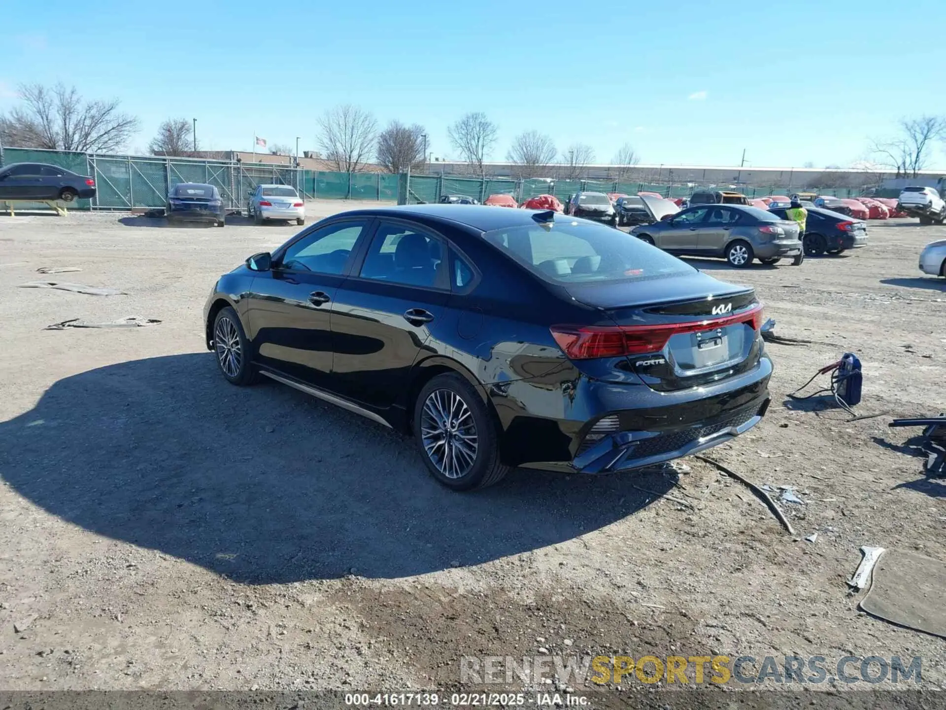 3 Фотография поврежденного автомобиля 3KPF54AD2PE533568 KIA FORTE 2023