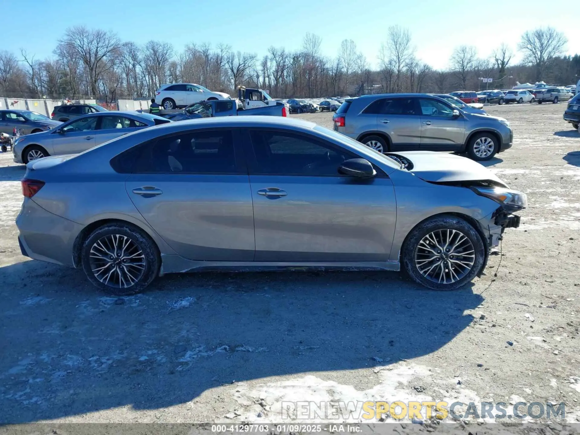 13 Photograph of a damaged car 3KPF54AD2PE562245 KIA FORTE 2023