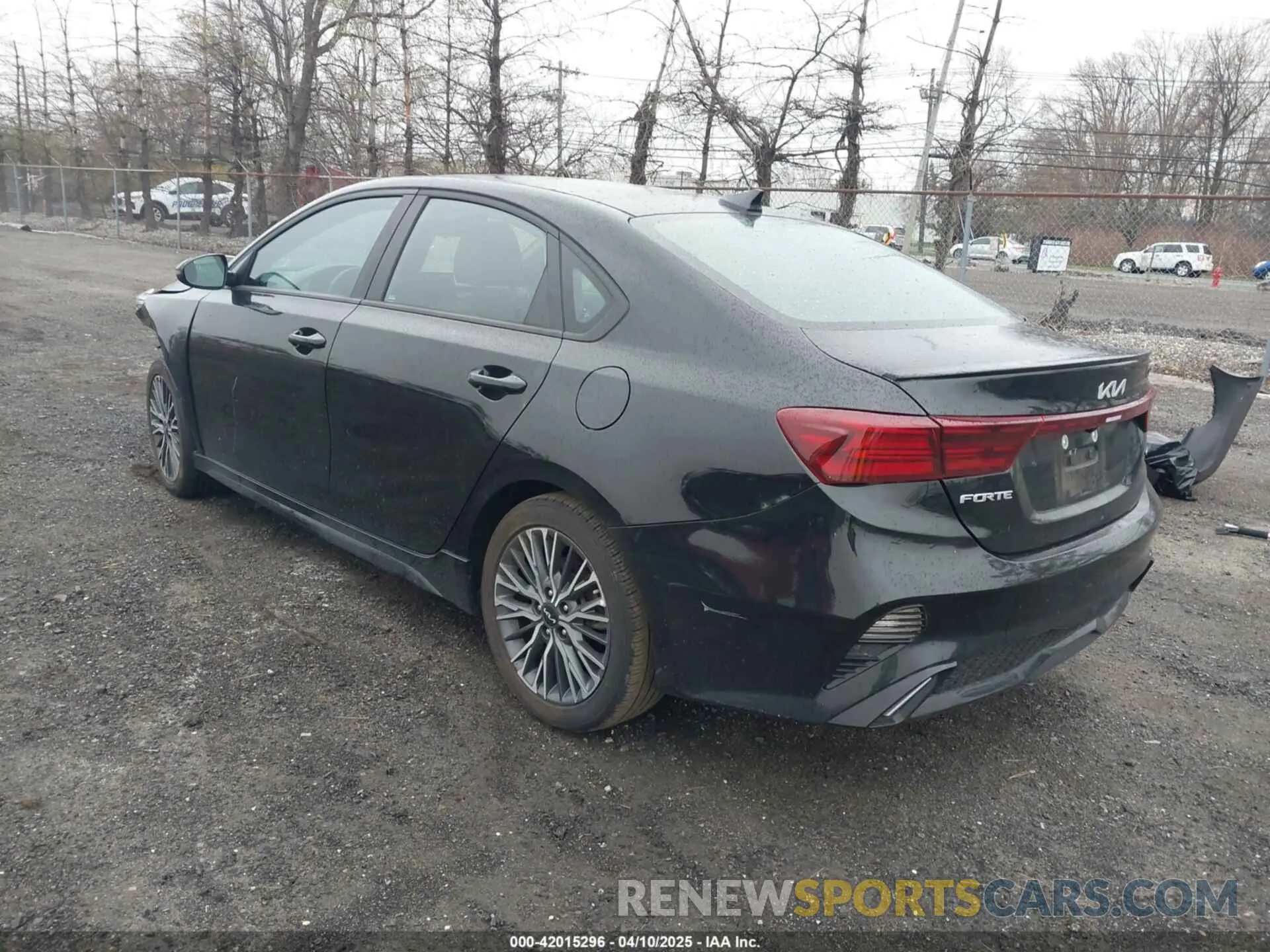3 Фотография поврежденного автомобиля 3KPF54AD2PE563847 KIA FORTE 2023