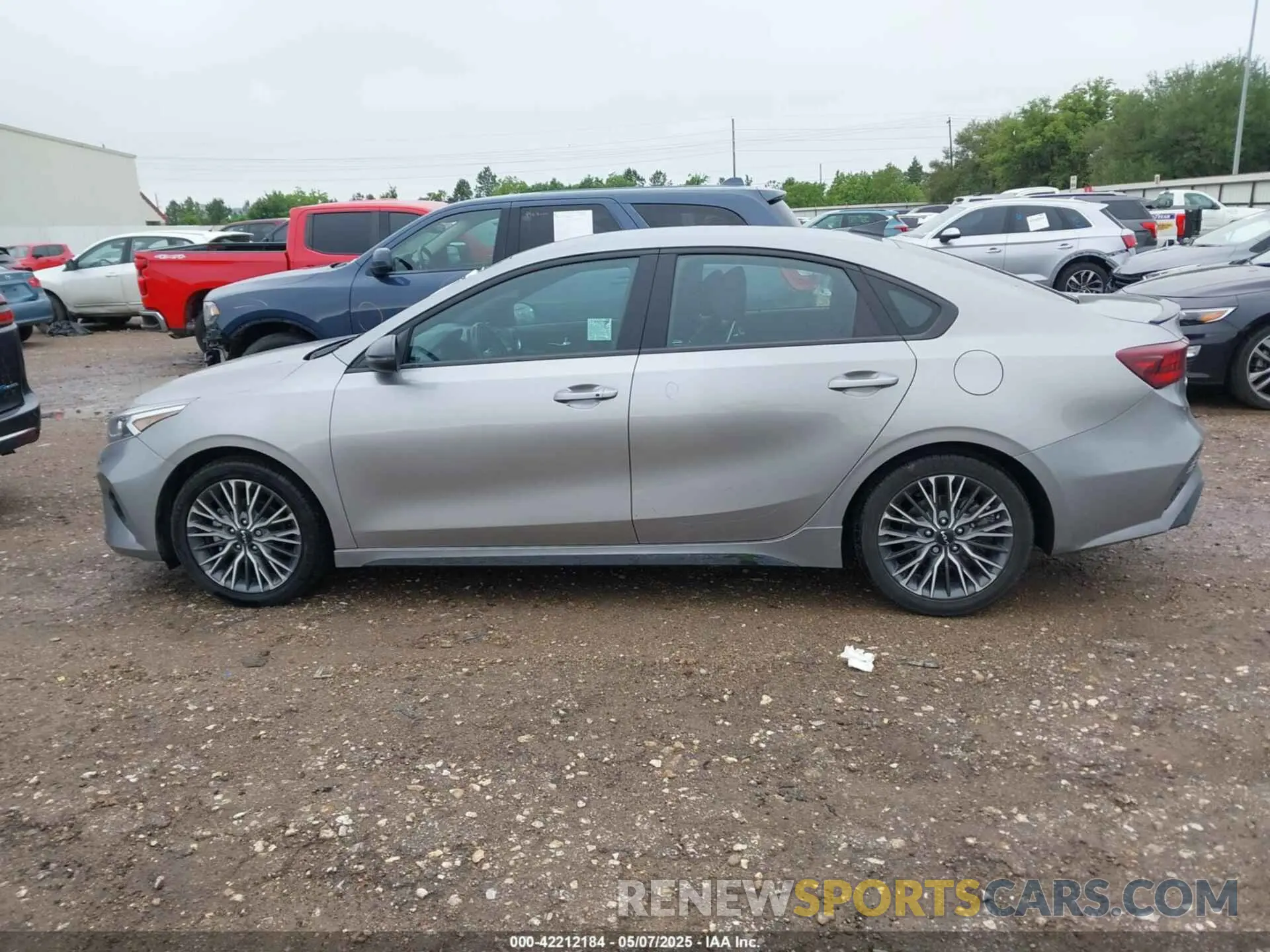 14 Фотография поврежденного автомобиля 3KPF54AD2PE587940 KIA FORTE 2023
