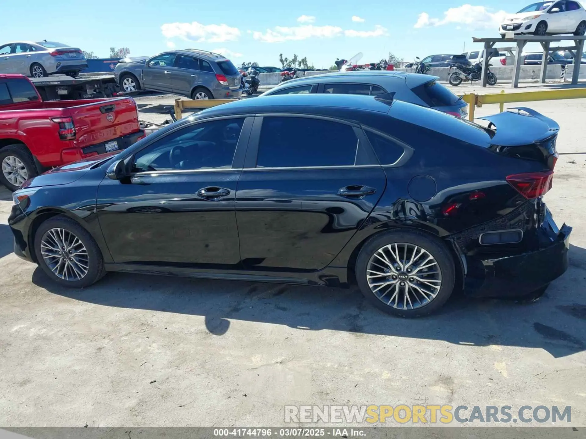 14 Photograph of a damaged car 3KPF54AD2PE610570 KIA FORTE 2023