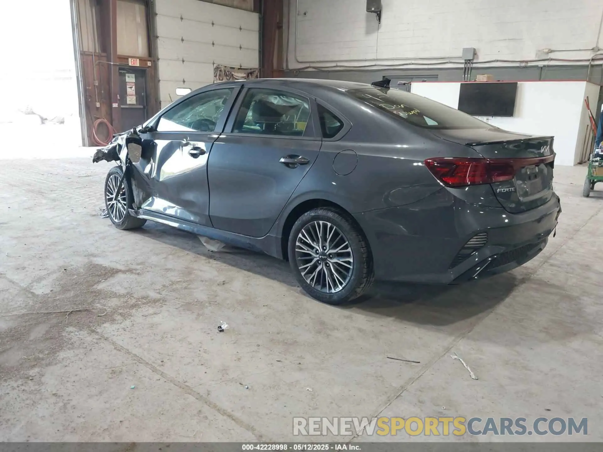 3 Photograph of a damaged car 3KPF54AD3PE581872 KIA FORTE 2023