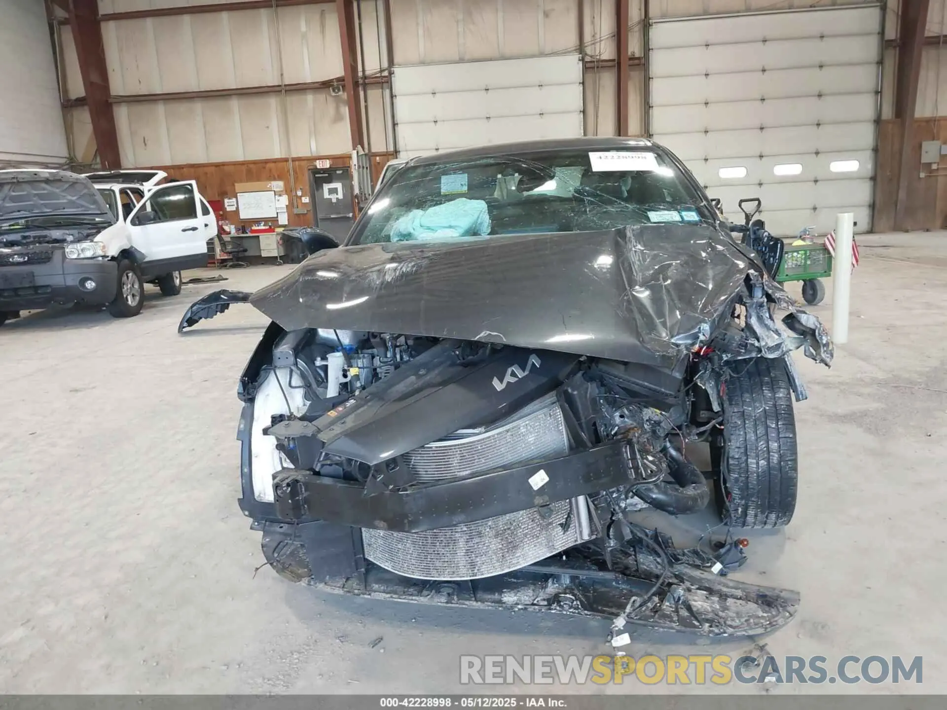 6 Photograph of a damaged car 3KPF54AD3PE581872 KIA FORTE 2023