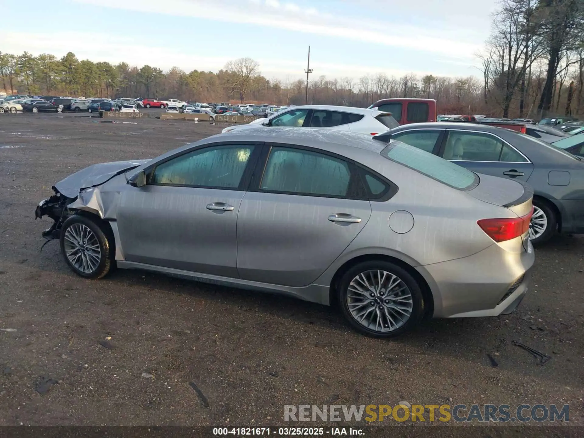 14 Photograph of a damaged car 3KPF54AD3PE672236 KIA FORTE 2023
