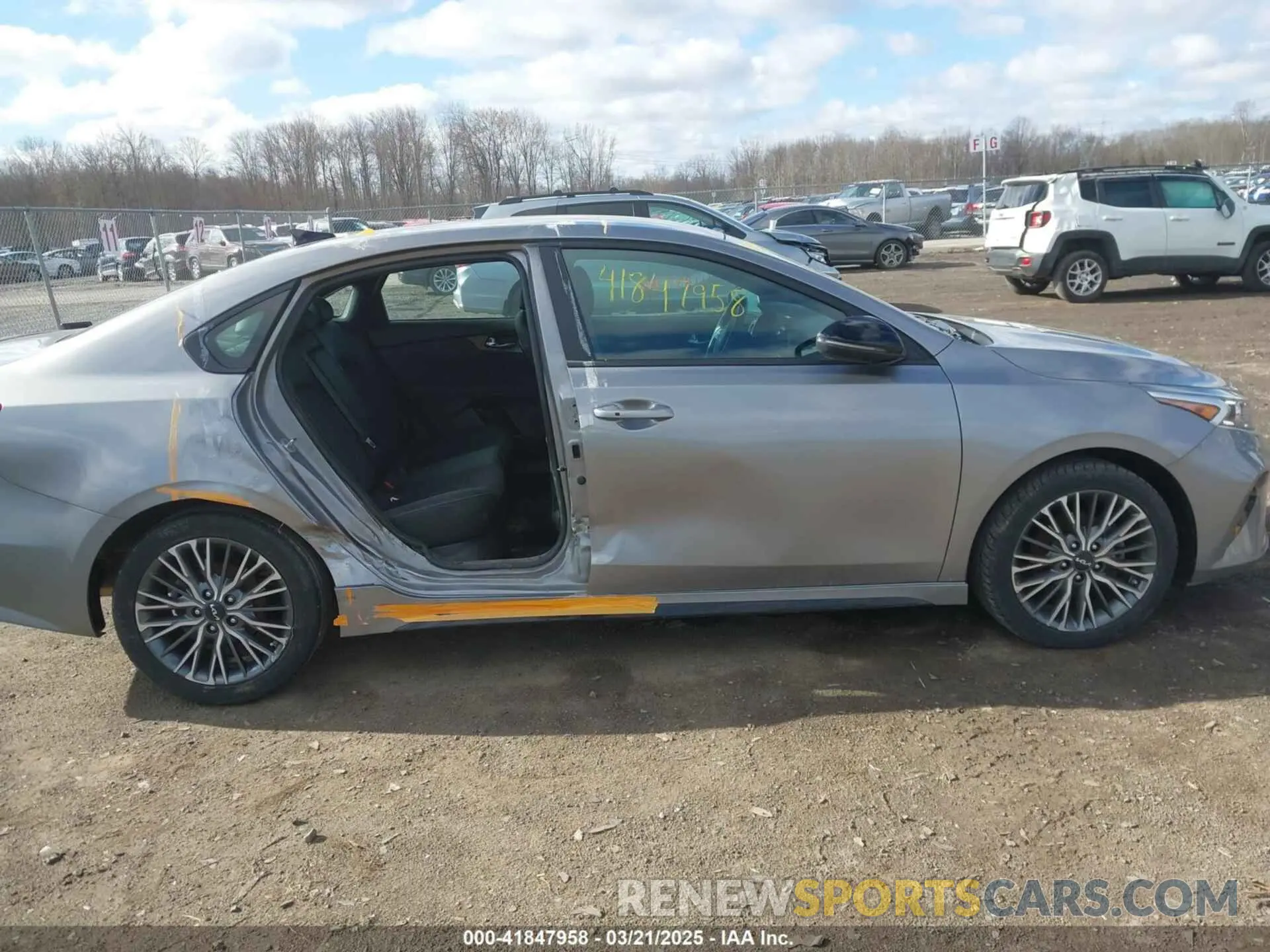 14 Photograph of a damaged car 3KPF54AD4PE553188 KIA FORTE 2023