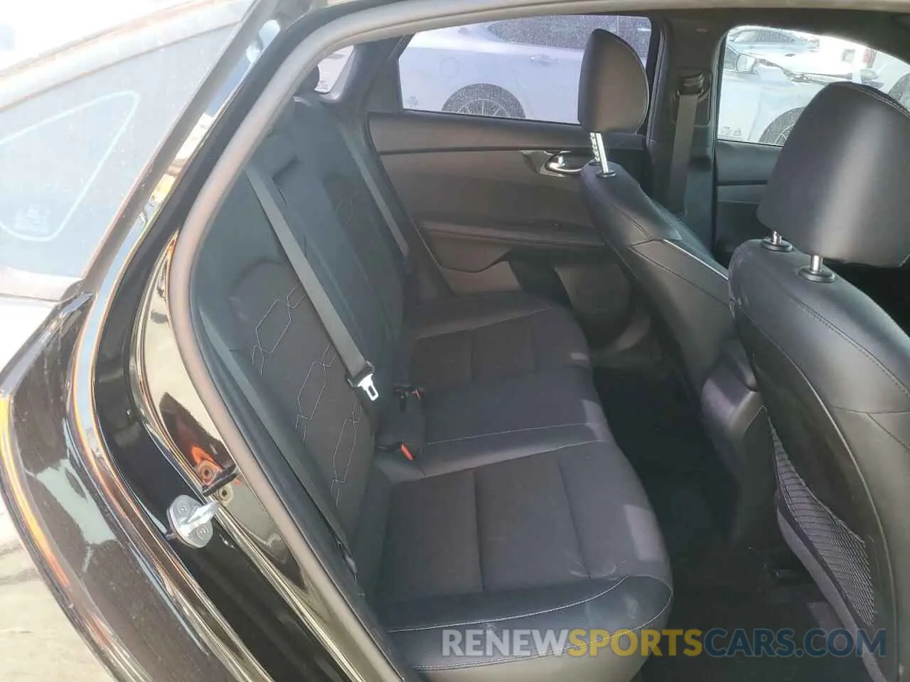 10 Фотография поврежденного автомобиля 3KPF54AD4PE573599 KIA FORTE 2023