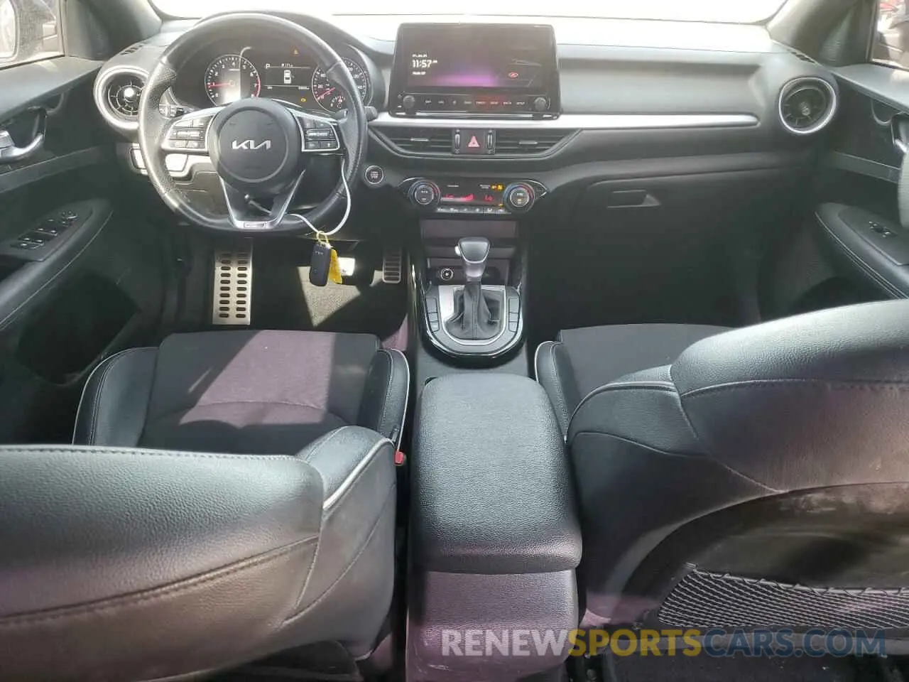 8 Фотография поврежденного автомобиля 3KPF54AD4PE573599 KIA FORTE 2023