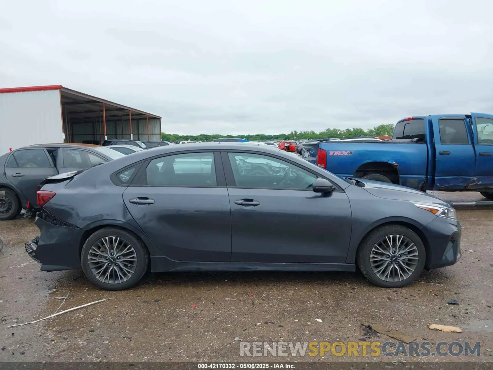 13 Photograph of a damaged car 3KPF54AD4PE602650 KIA FORTE 2023