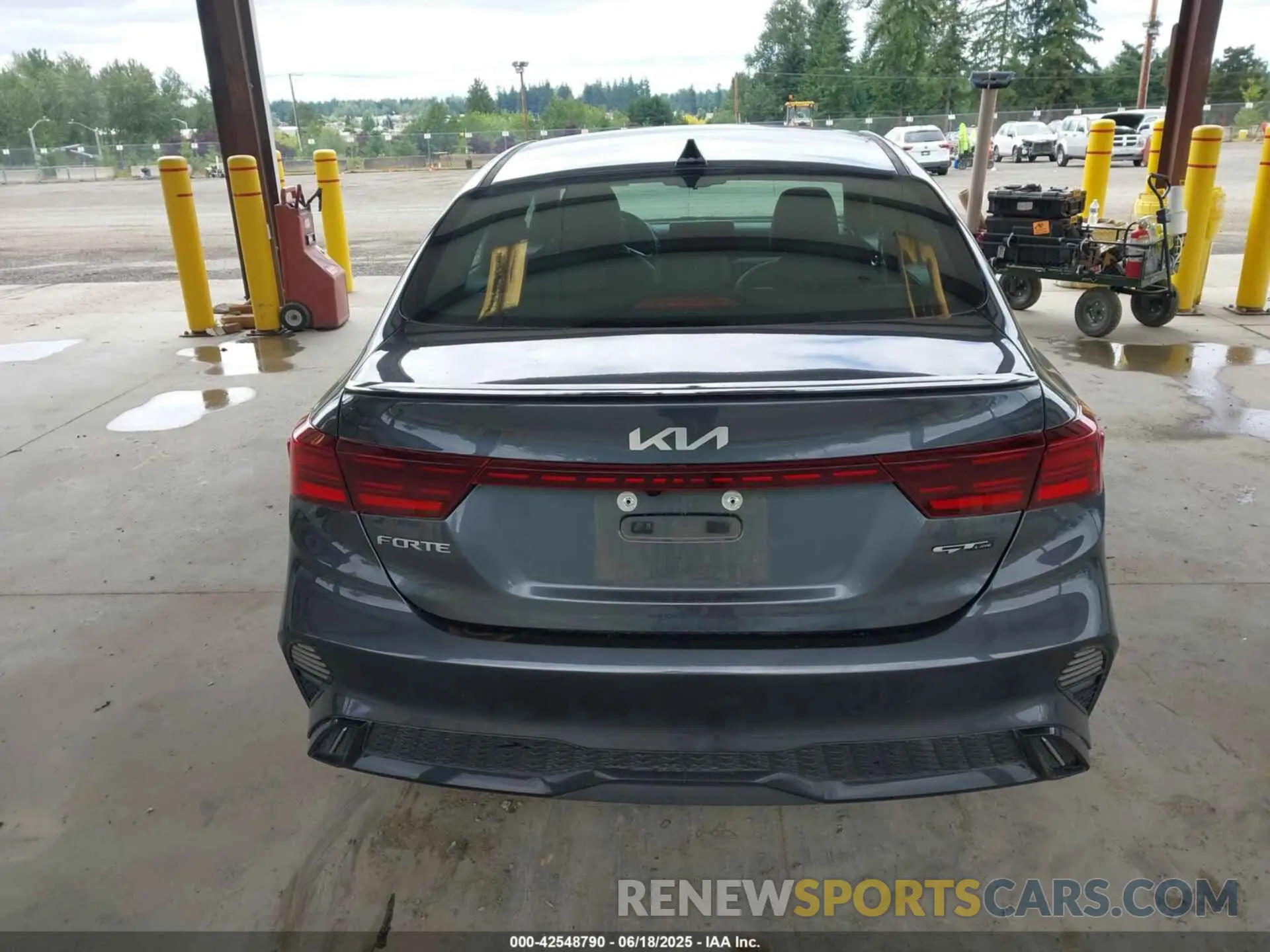 16 Photograph of a damaged car 3KPF54AD4PE664825 KIA FORTE 2023
