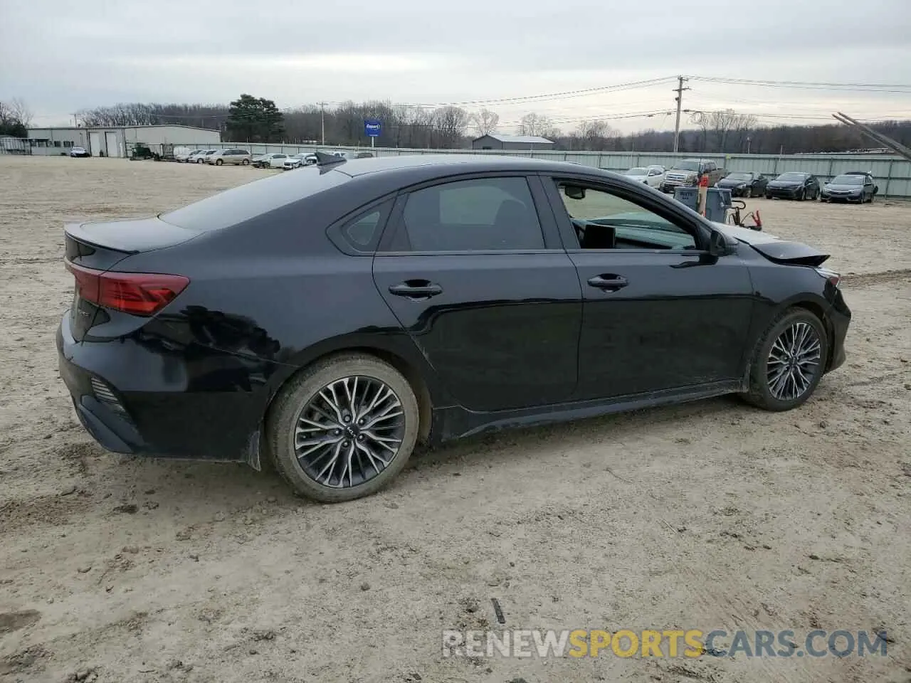 3 Фотография поврежденного автомобиля 3KPF54AD5PE529823 KIA FORTE 2023