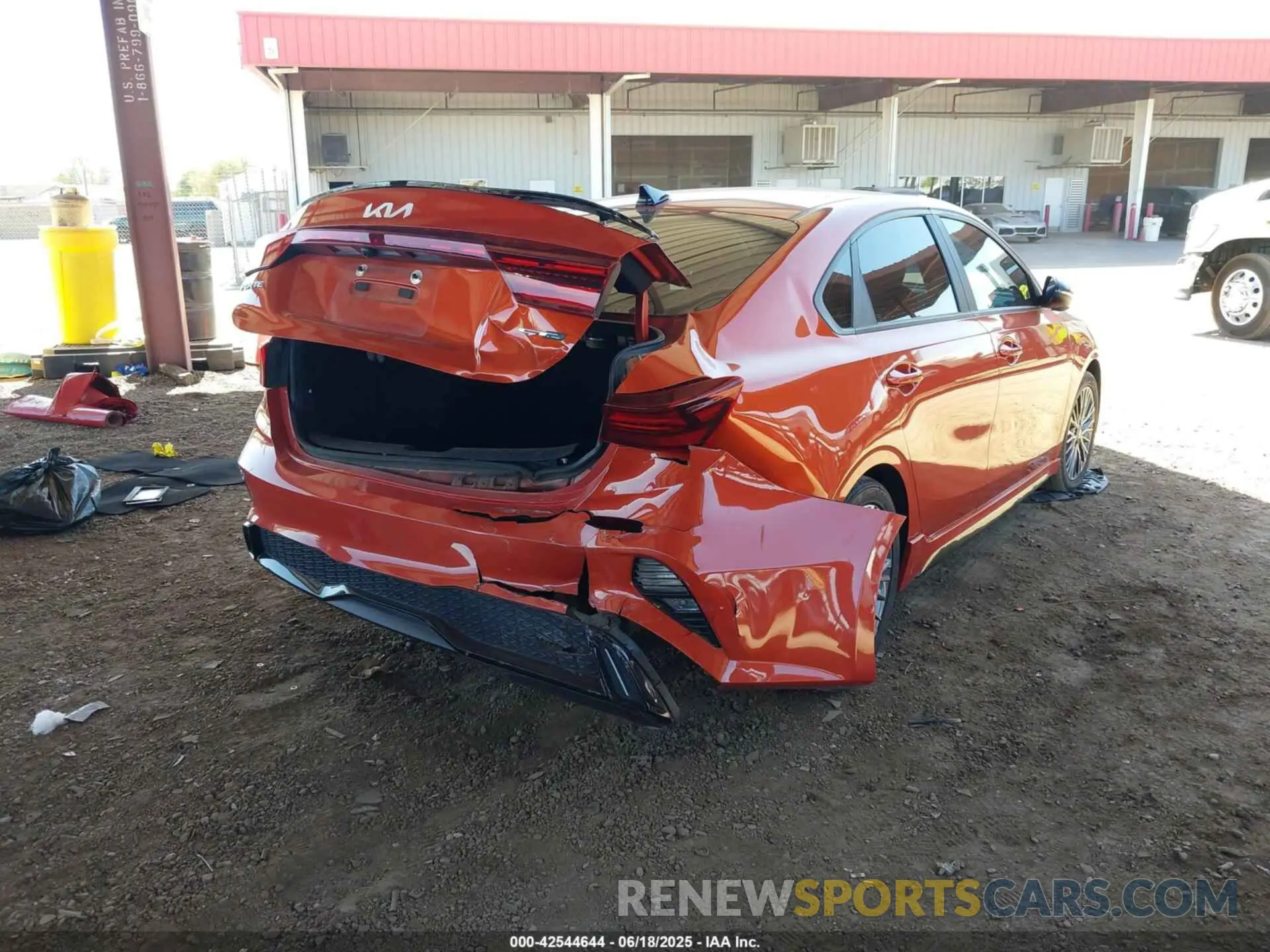 4 Фотография поврежденного автомобиля 3KPF54AD5PE534441 KIA FORTE 2023