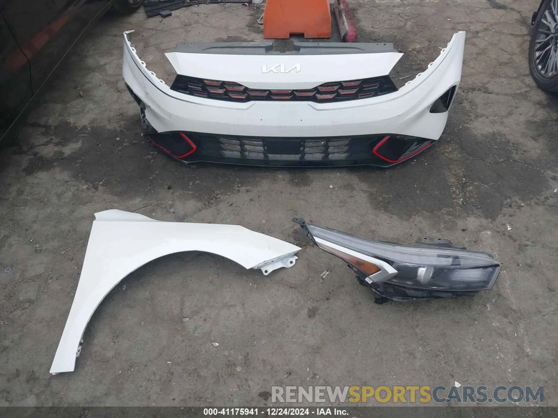 12 Фотография поврежденного автомобиля 3KPF54AD5PE589052 KIA FORTE 2023
