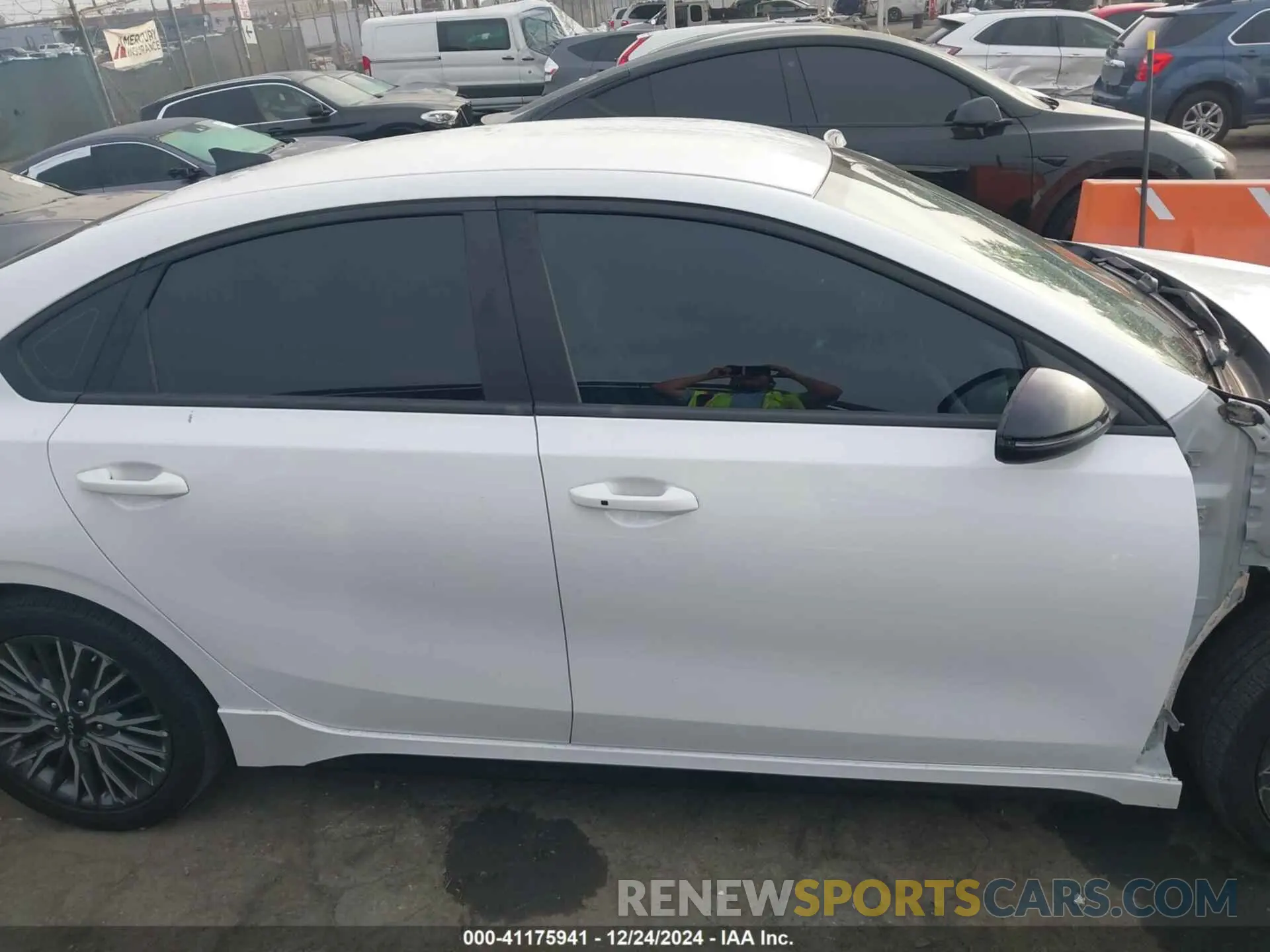 14 Фотография поврежденного автомобиля 3KPF54AD5PE589052 KIA FORTE 2023