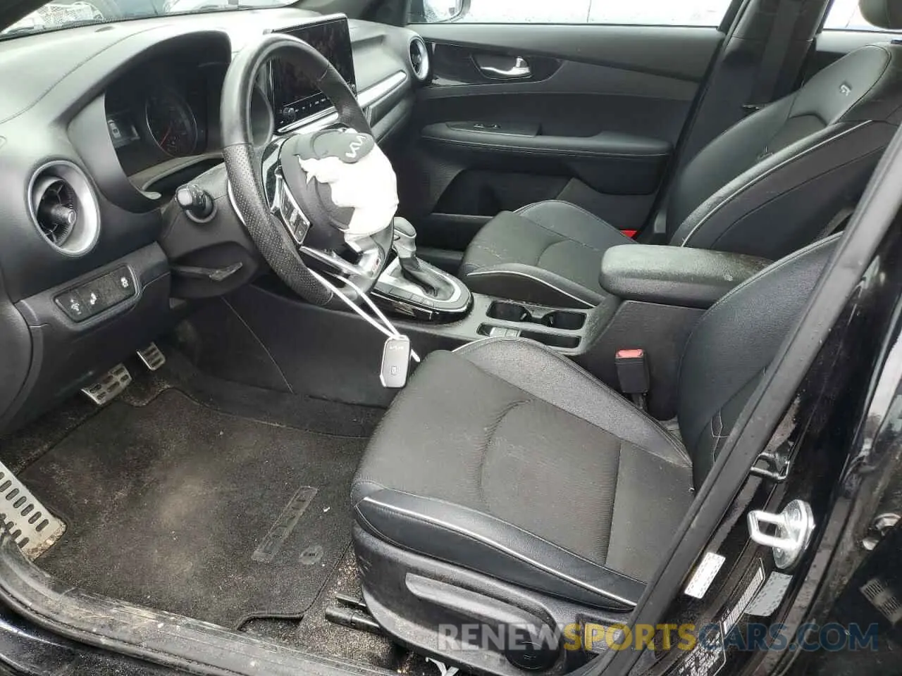 7 Фотография поврежденного автомобиля 3KPF54AD5PE666602 KIA FORTE 2023