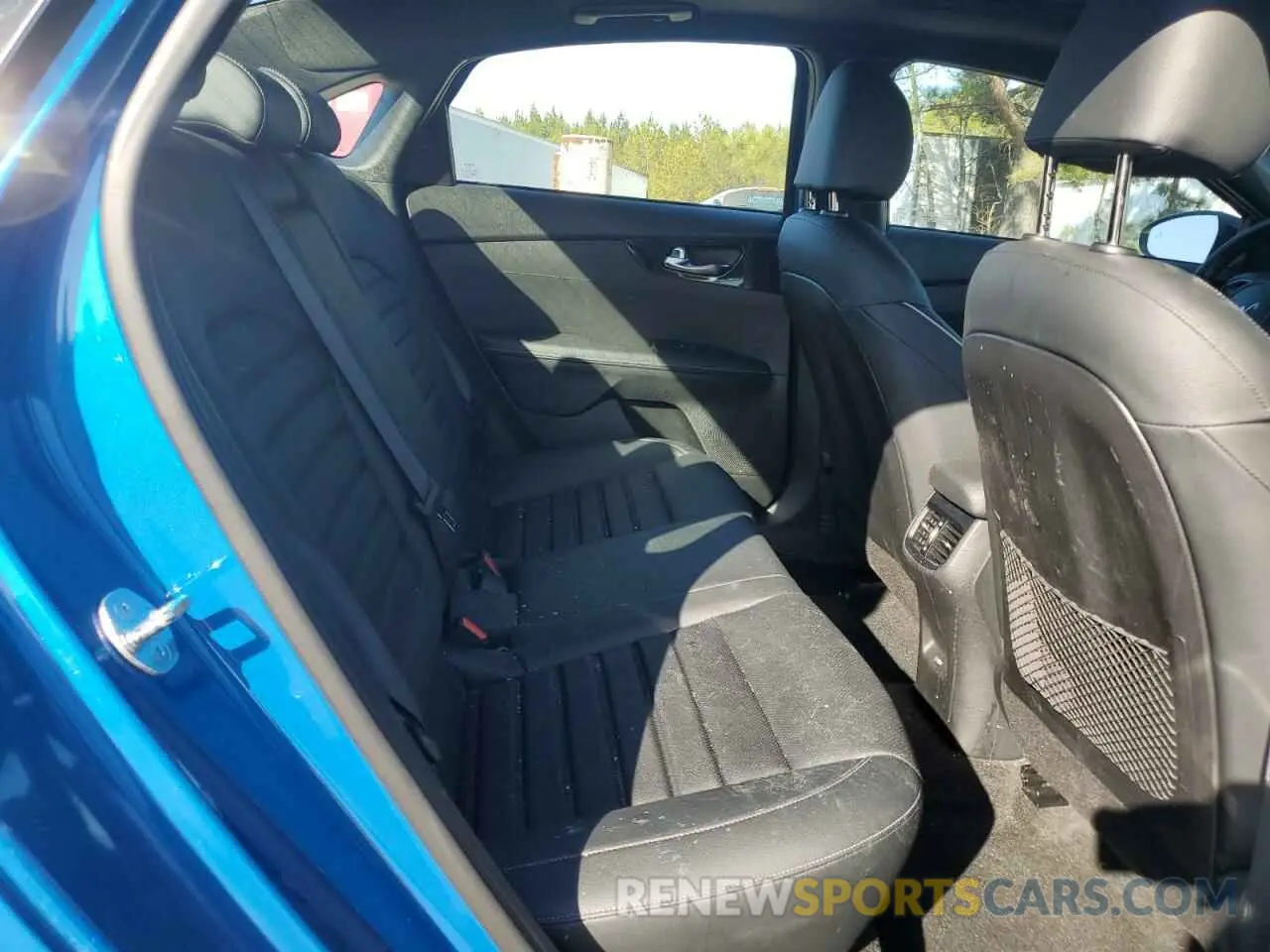 10 Фотография поврежденного автомобиля 3KPF54AD5PE671461 KIA FORTE 2023