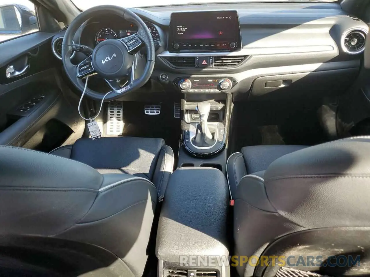 8 Фотография поврежденного автомобиля 3KPF54AD5PE671461 KIA FORTE 2023
