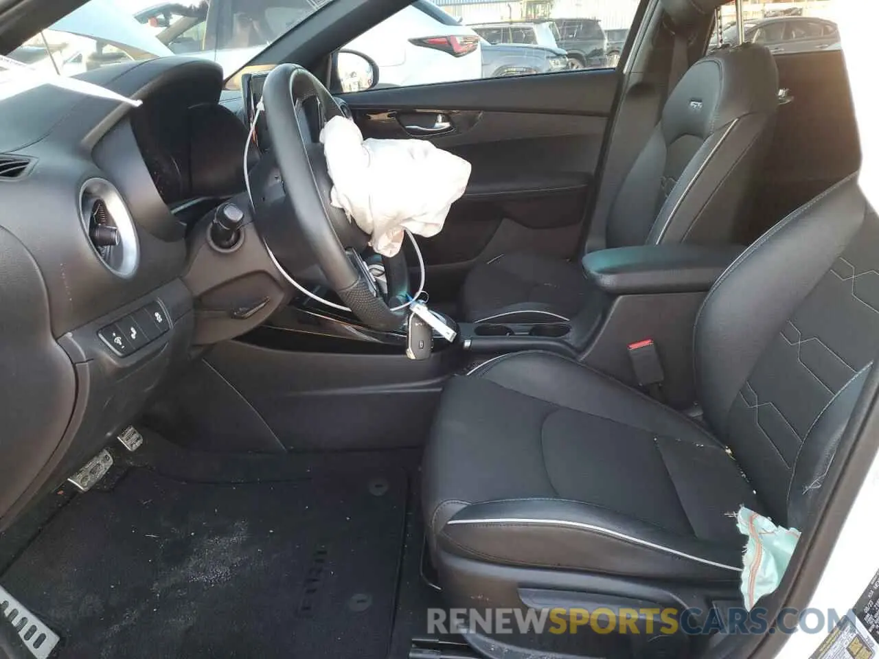 7 Photograph of a damaged car 3KPF54AD5PE679799 KIA FORTE 2023