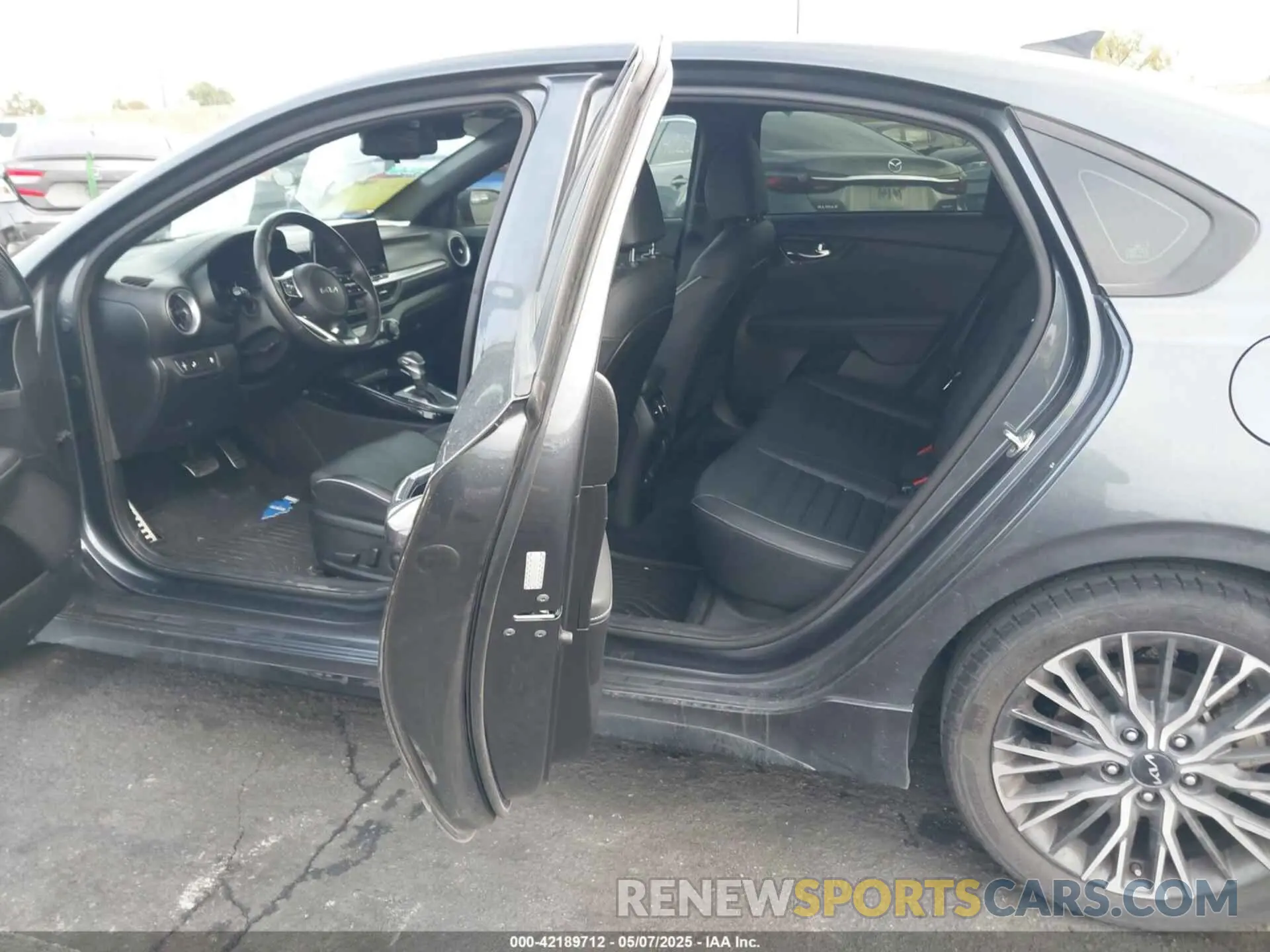 8 Photograph of a damaged car 3KPF54AD6PE560532 KIA FORTE 2023