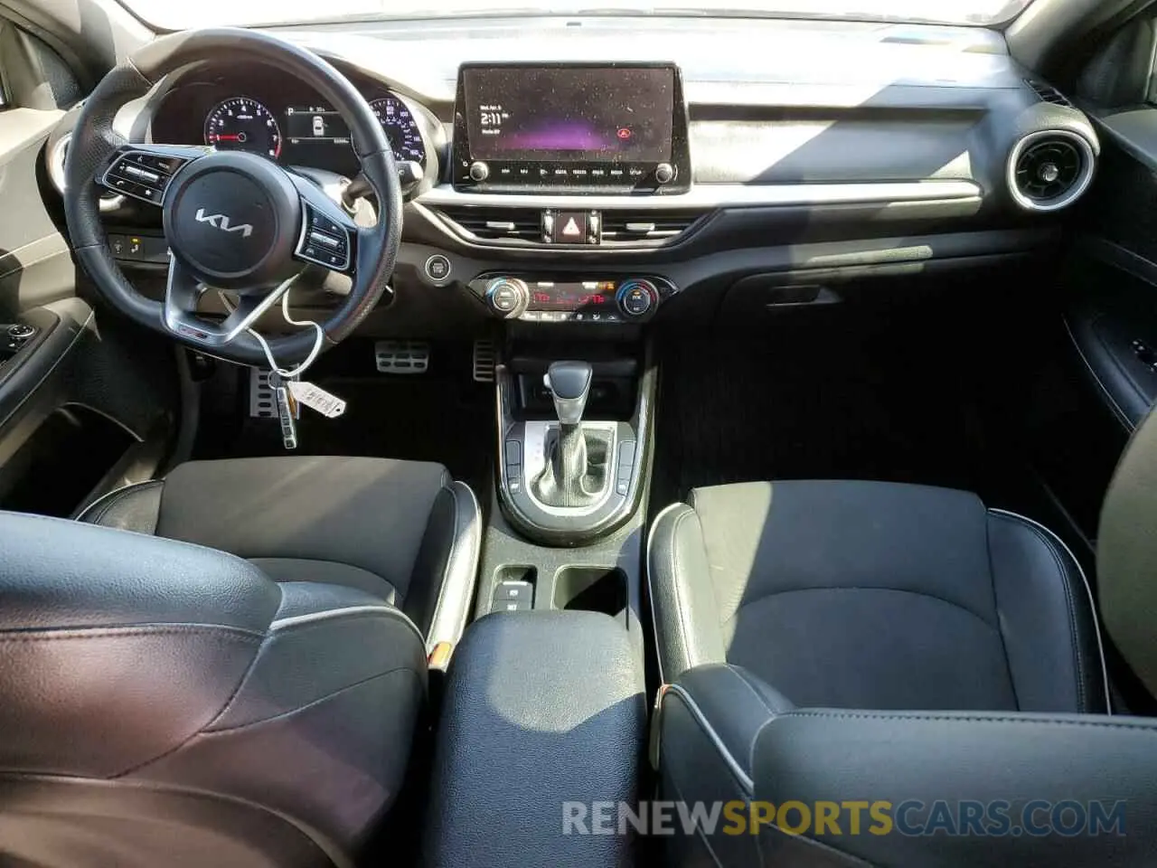8 Фотография поврежденного автомобиля 3KPF54AD6PE603007 KIA FORTE 2023