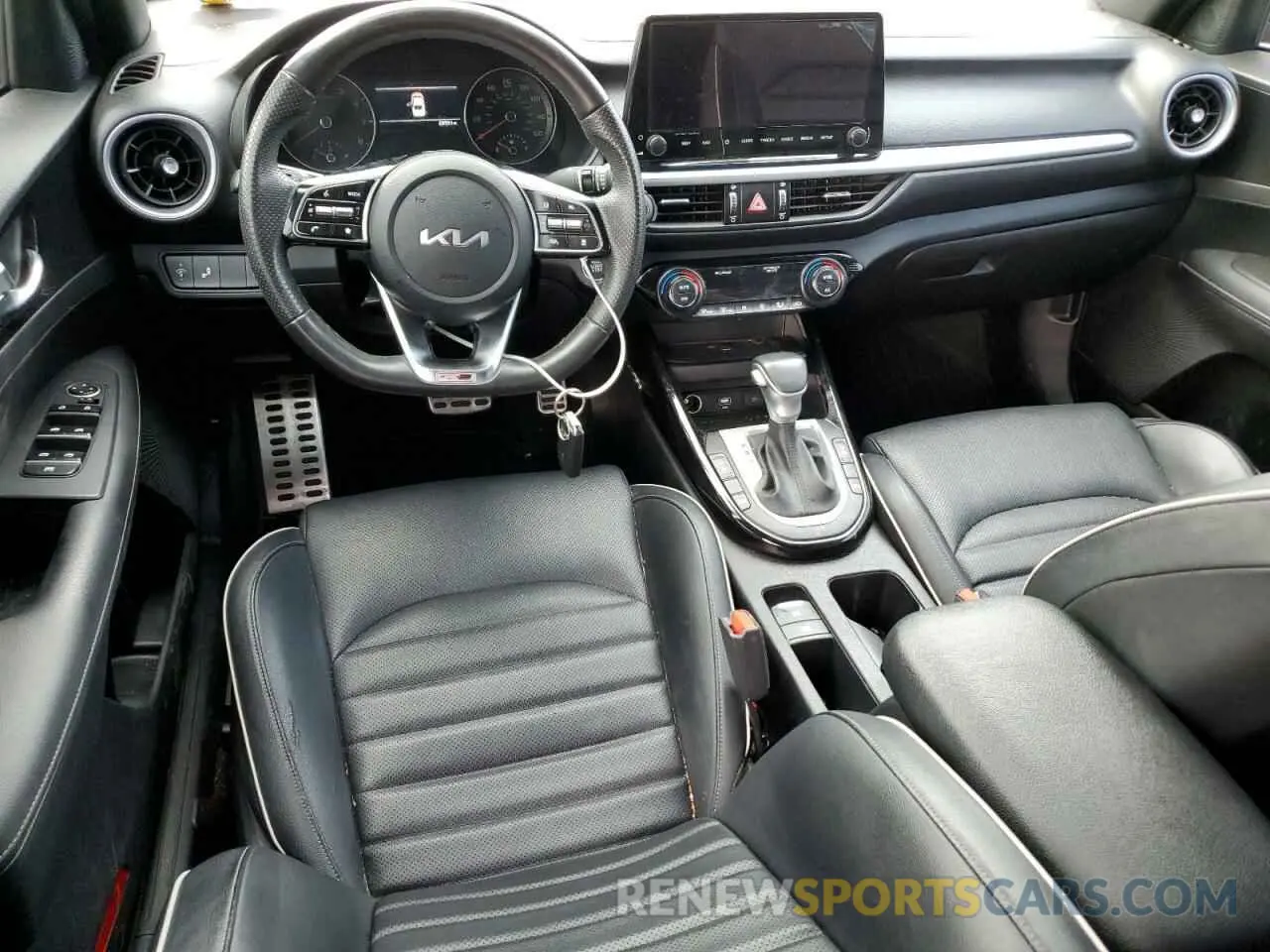 8 Фотография поврежденного автомобиля 3KPF54AD6PE670271 KIA FORTE 2023
