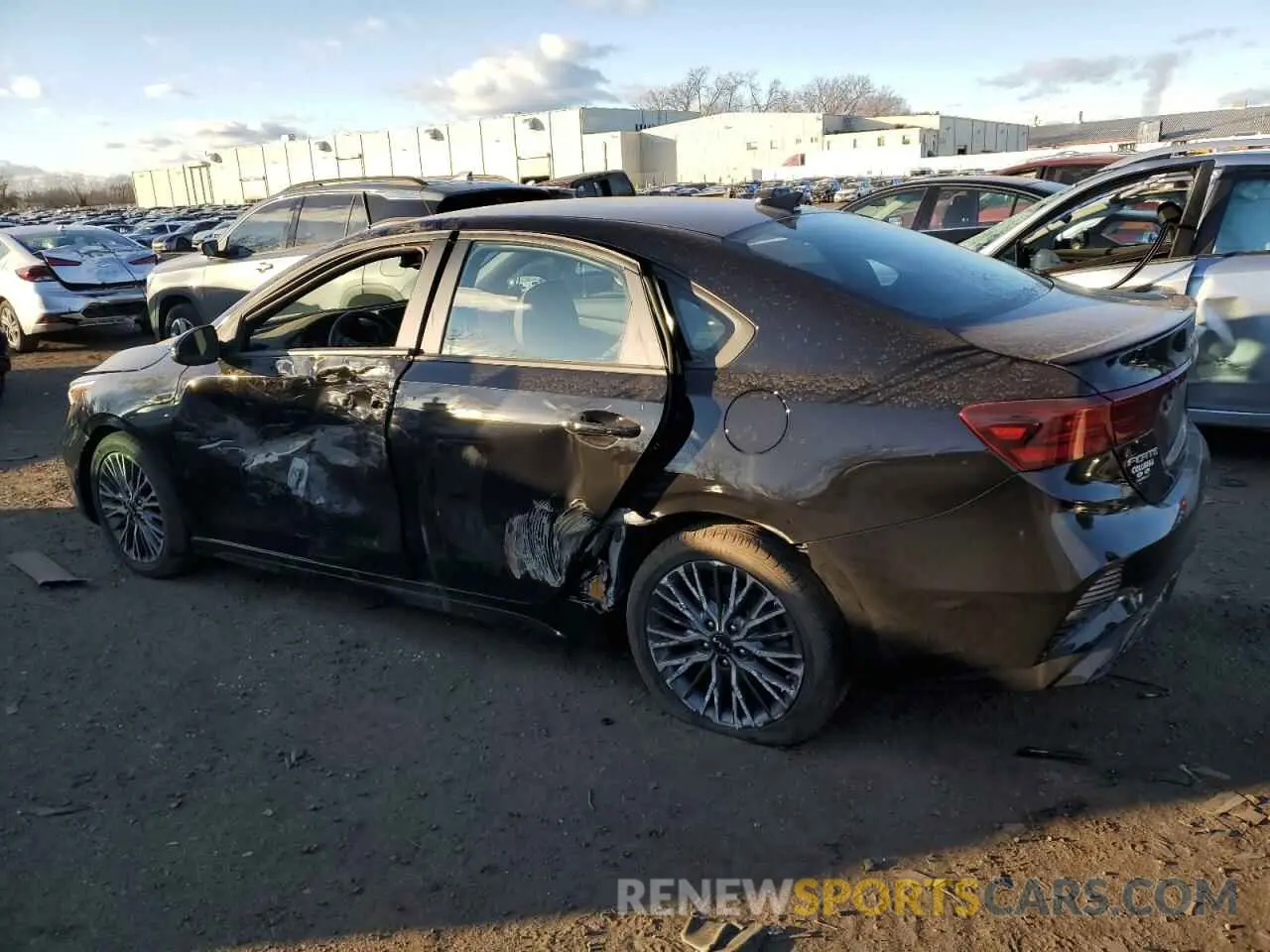 2 Фотография поврежденного автомобиля 3KPF54AD7PE528883 KIA FORTE 2023