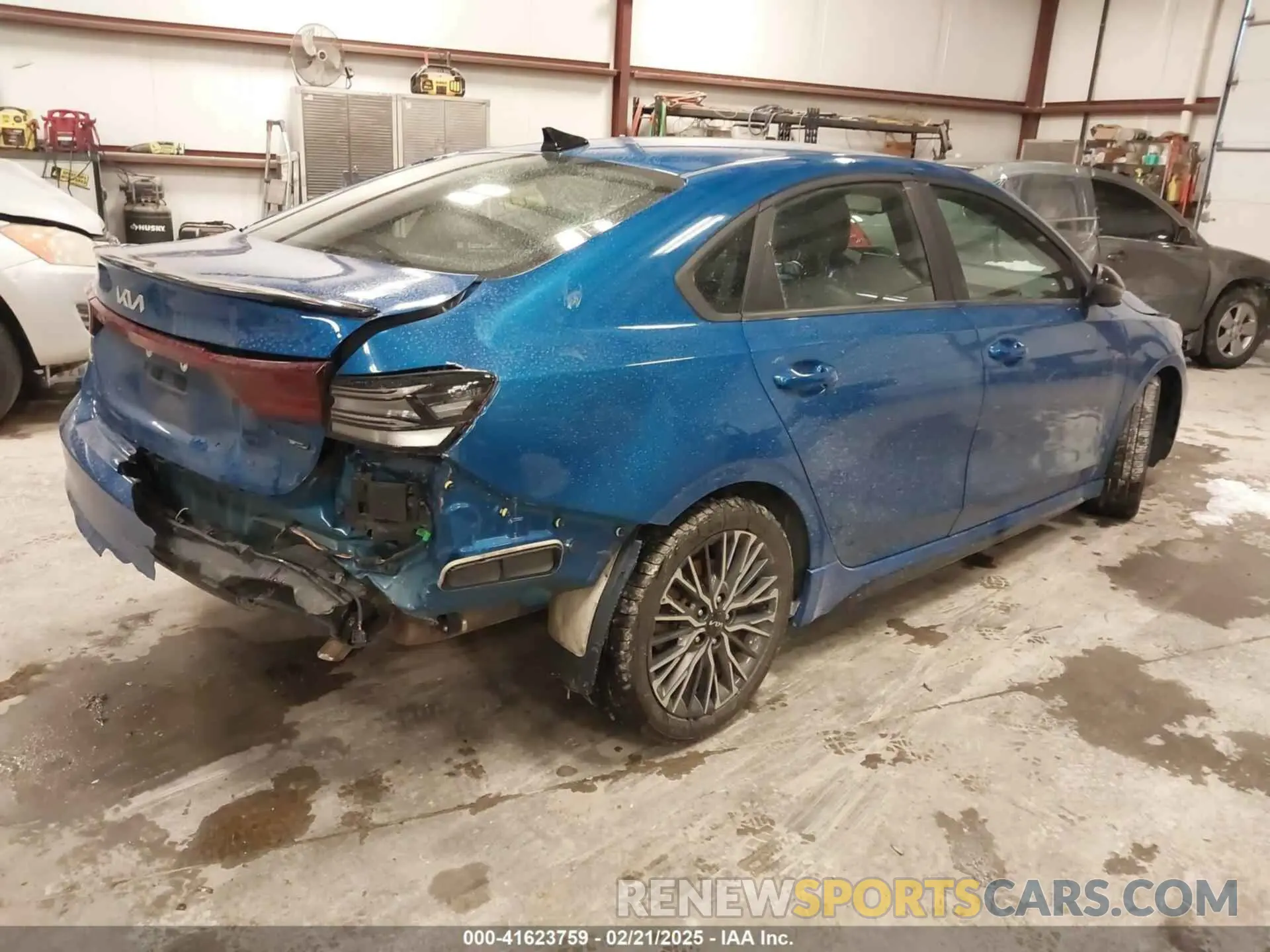 4 Photograph of a damaged car 3KPF54AD7PE538250 KIA FORTE 2023