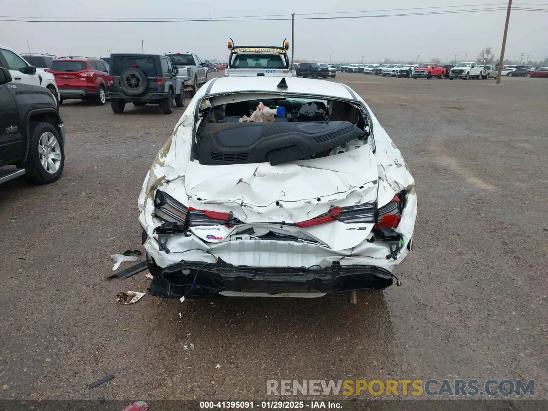14 Photograph of a damaged car 3KPF54AD7PE561530 KIA FORTE 2023