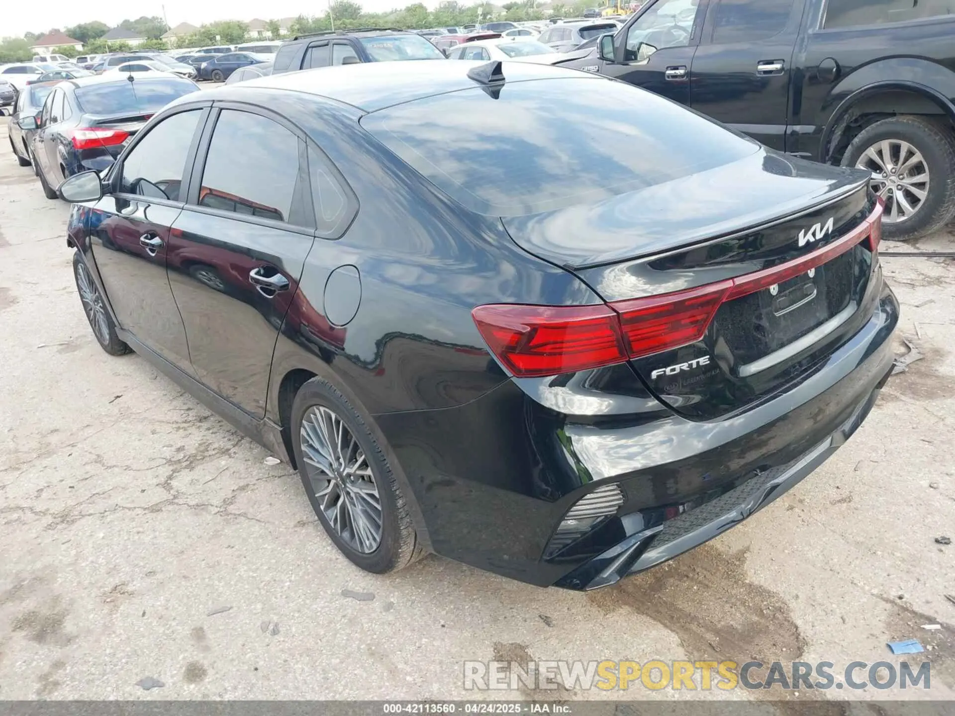 3 Photograph of a damaged car 3KPF54AD8PE542078 KIA FORTE 2023