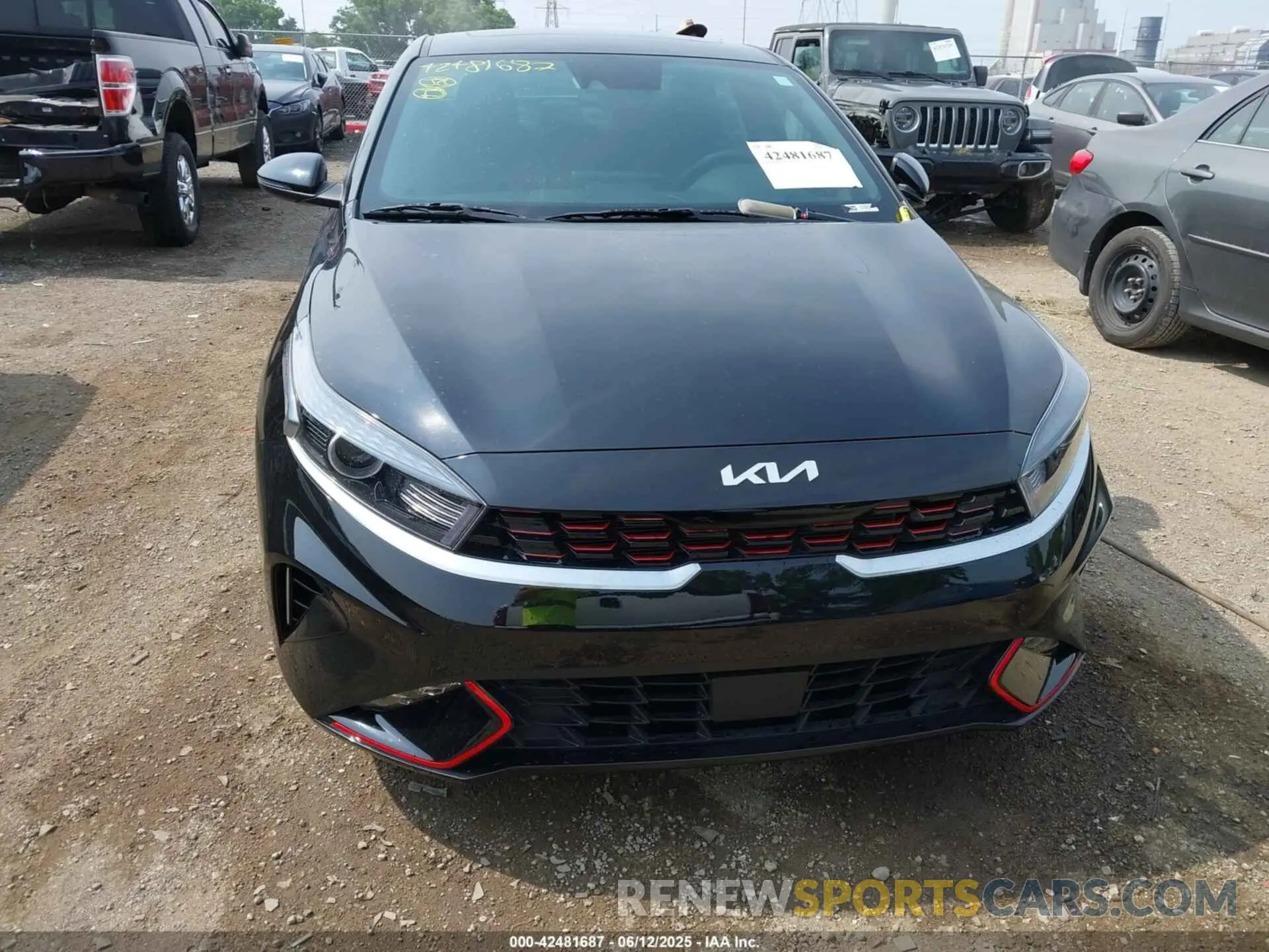 12 Фотография поврежденного автомобиля 3KPF54AD9PE648250 KIA FORTE 2023