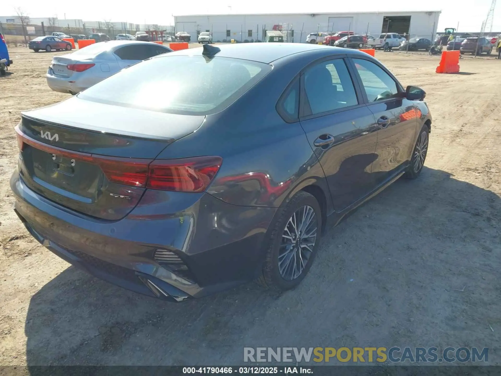4 Фотография поврежденного автомобиля 3KPF54ADXPE526254 KIA FORTE 2023