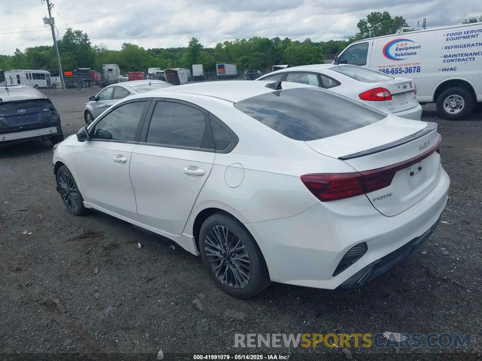 3 Фотография поврежденного автомобиля 3KPF54ADXPE621767 KIA FORTE 2023