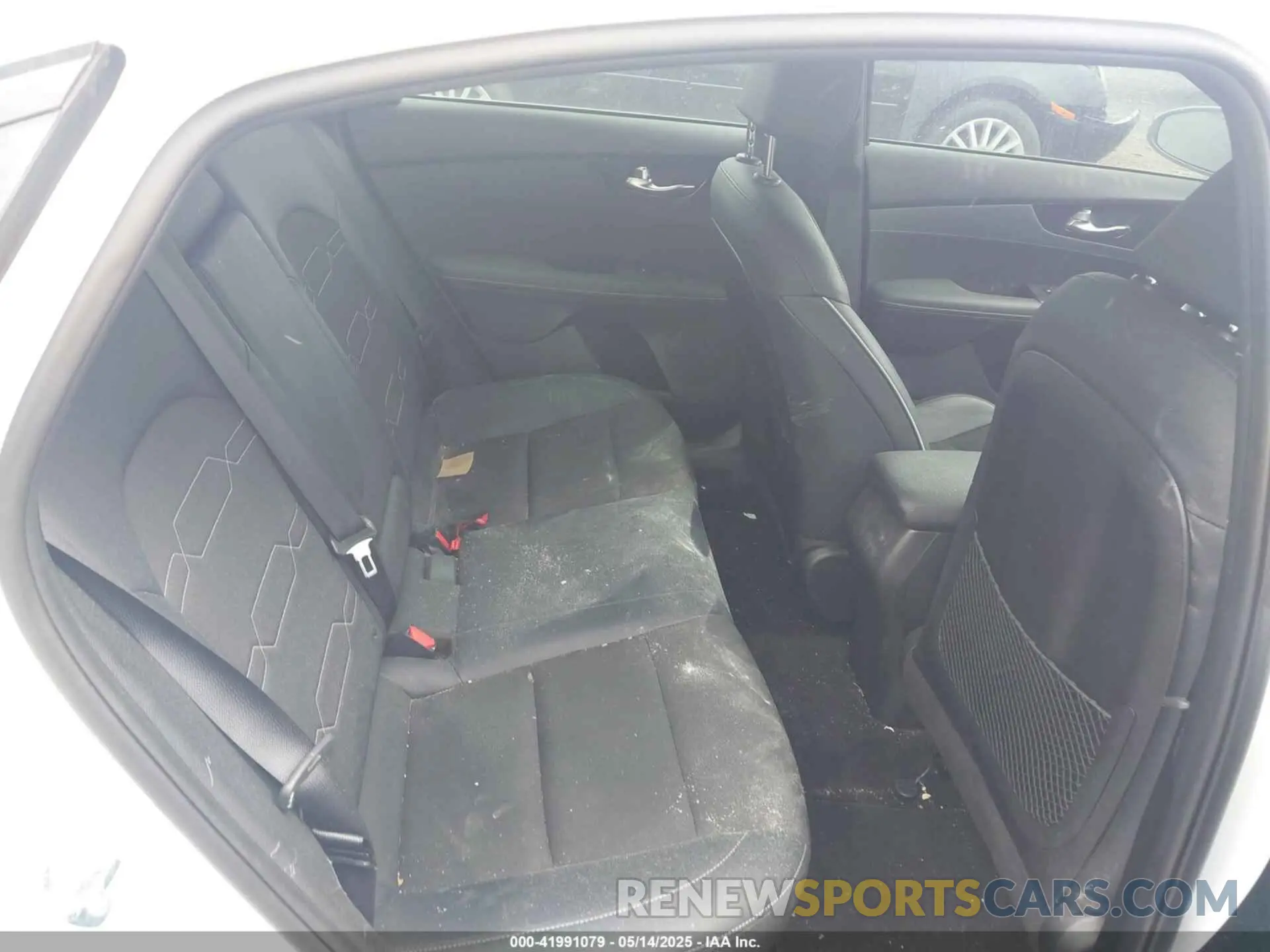 8 Фотография поврежденного автомобиля 3KPF54ADXPE621767 KIA FORTE 2023