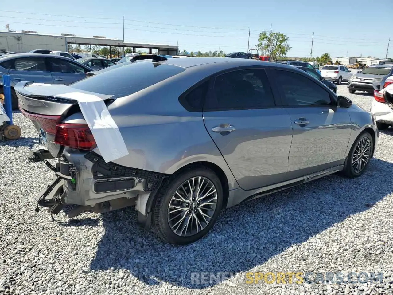3 Фотография поврежденного автомобиля 3KPF54ADXPE628489 KIA FORTE 2023