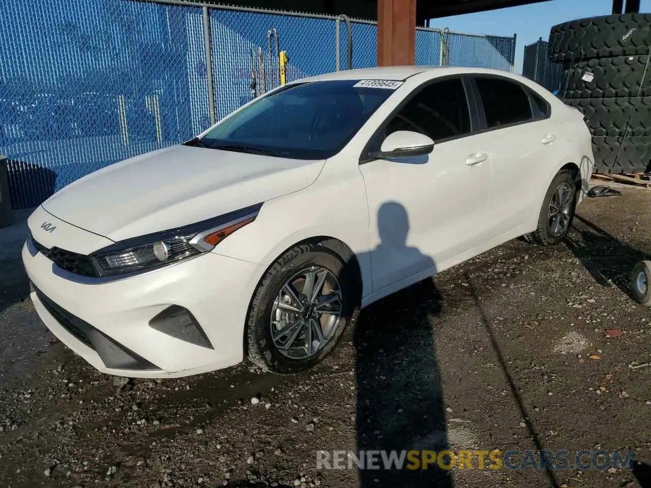 1 Фотография поврежденного автомобиля 3KPF24AD0RE733151 KIA FORTE 2024