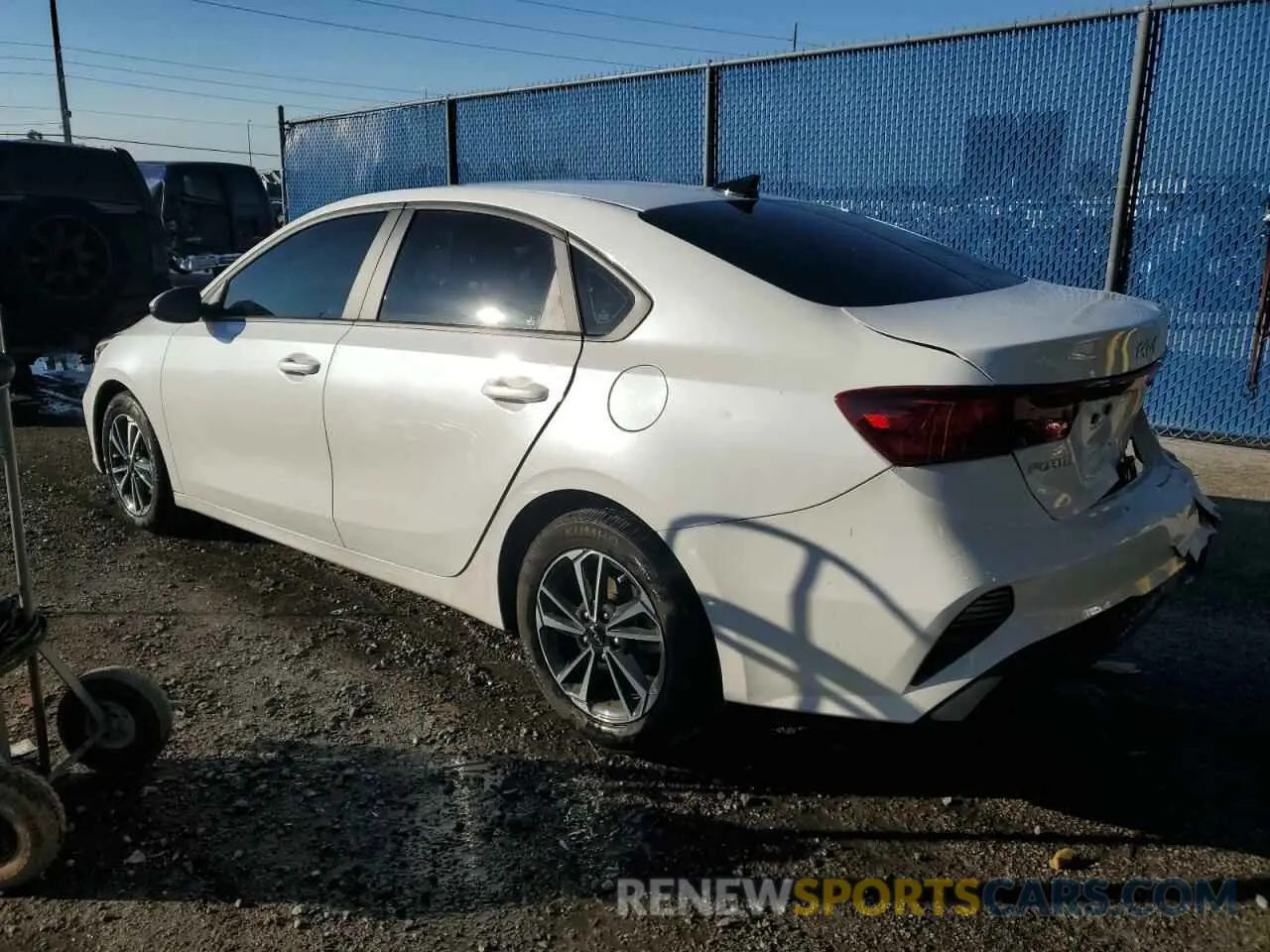 2 Фотография поврежденного автомобиля 3KPF24AD0RE733151 KIA FORTE 2024