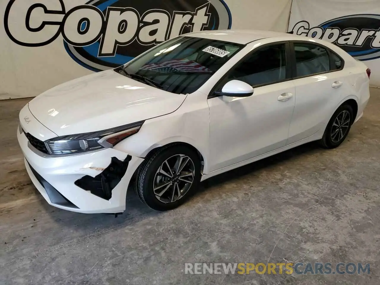 1 Фотография поврежденного автомобиля 3KPF24AD0RE733733 KIA FORTE 2024