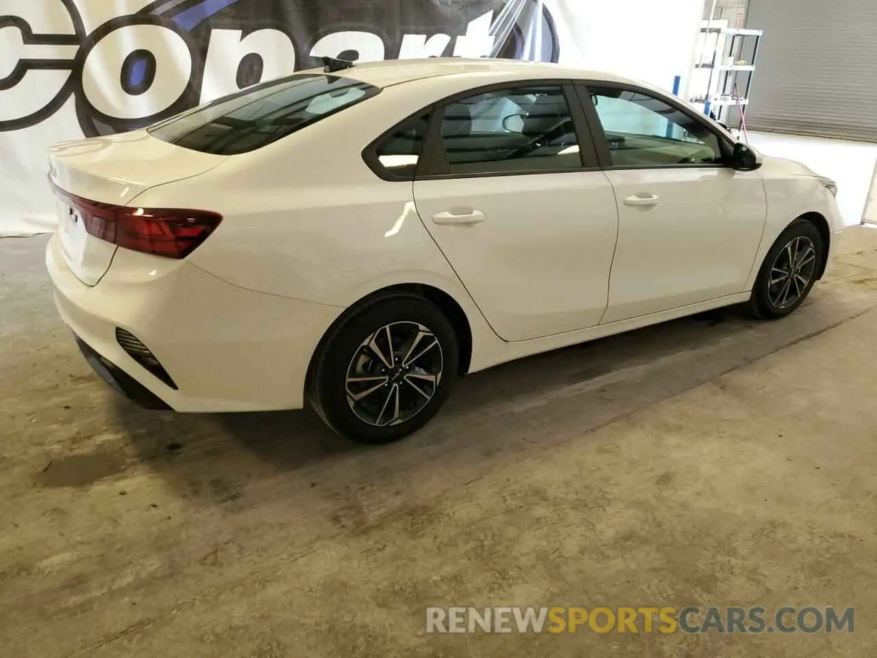 3 Фотография поврежденного автомобиля 3KPF24AD0RE733733 KIA FORTE 2024