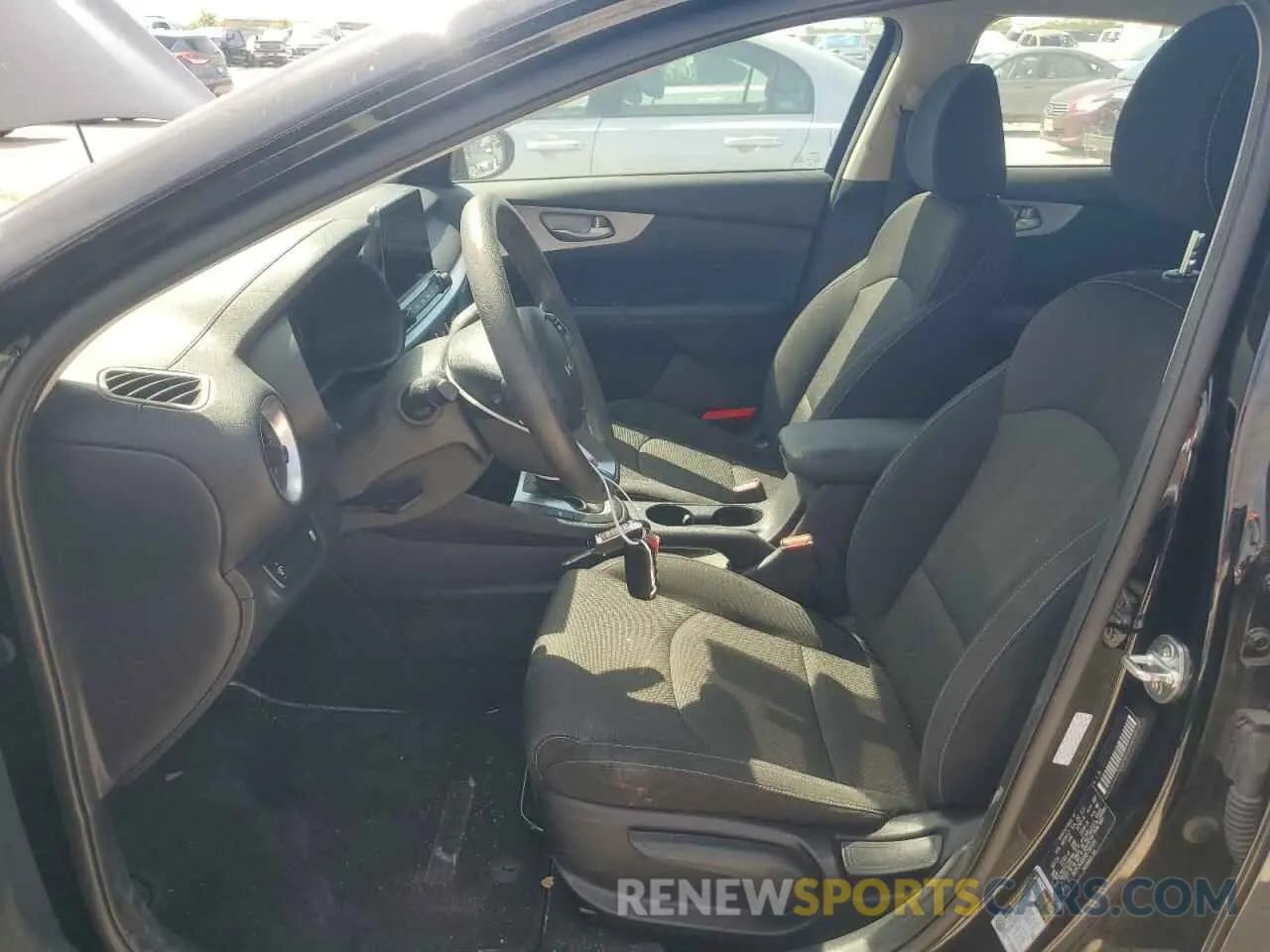 7 Фотография поврежденного автомобиля 3KPF24AD0RE759104 KIA FORTE 2024