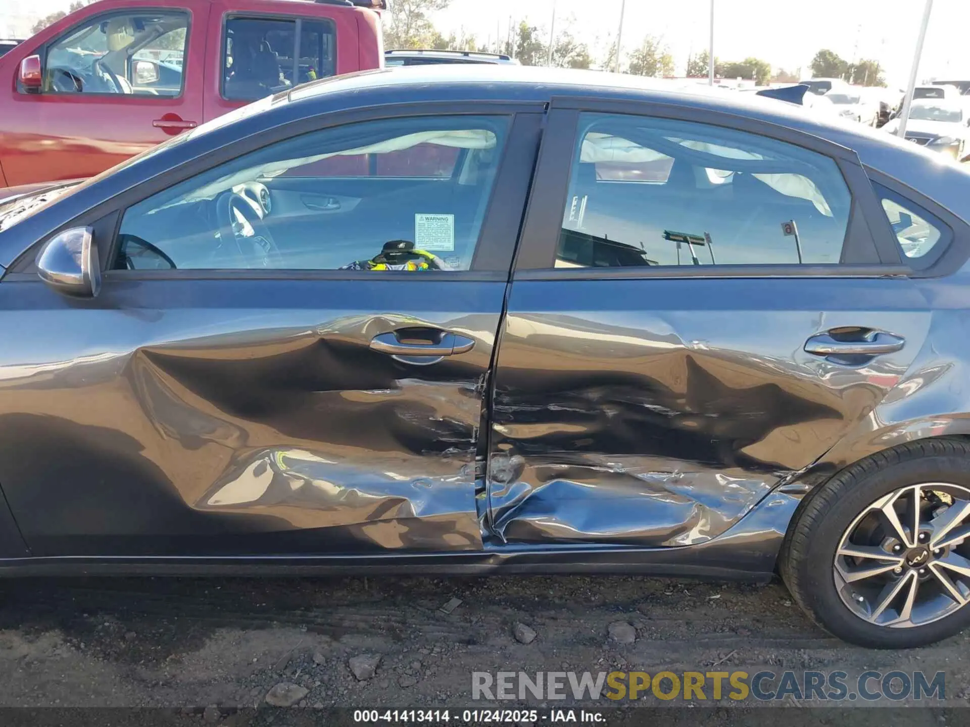 14 Photograph of a damaged car 3KPF24AD0RE769440 KIA FORTE 2024