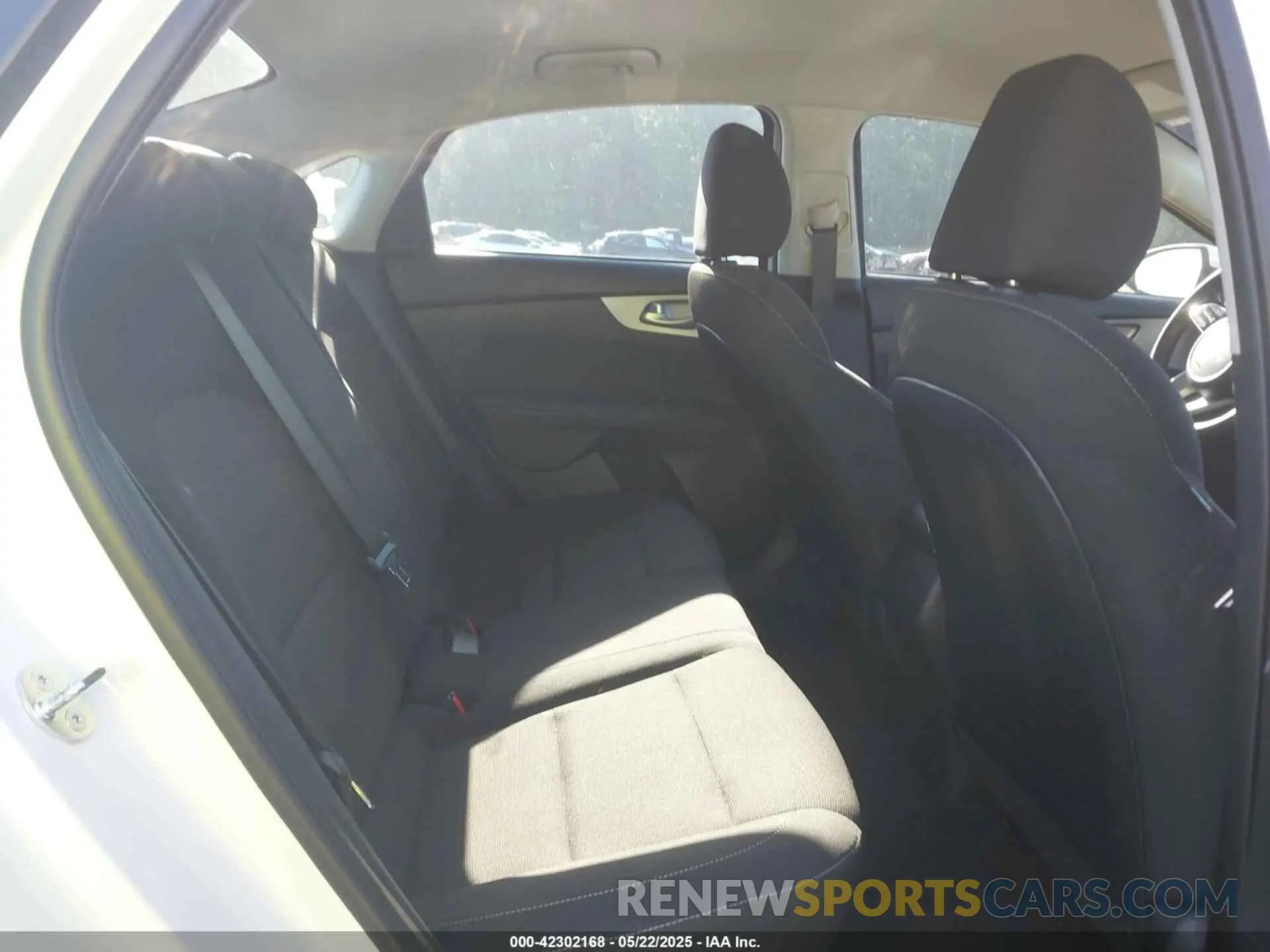 8 Photograph of a damaged car 3KPF24AD0RE778218 KIA FORTE 2024