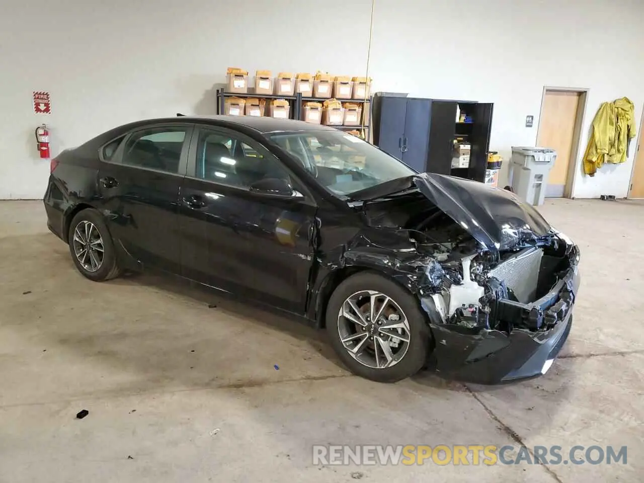 4 Фотография поврежденного автомобиля 3KPF24AD0RE806745 KIA FORTE 2024