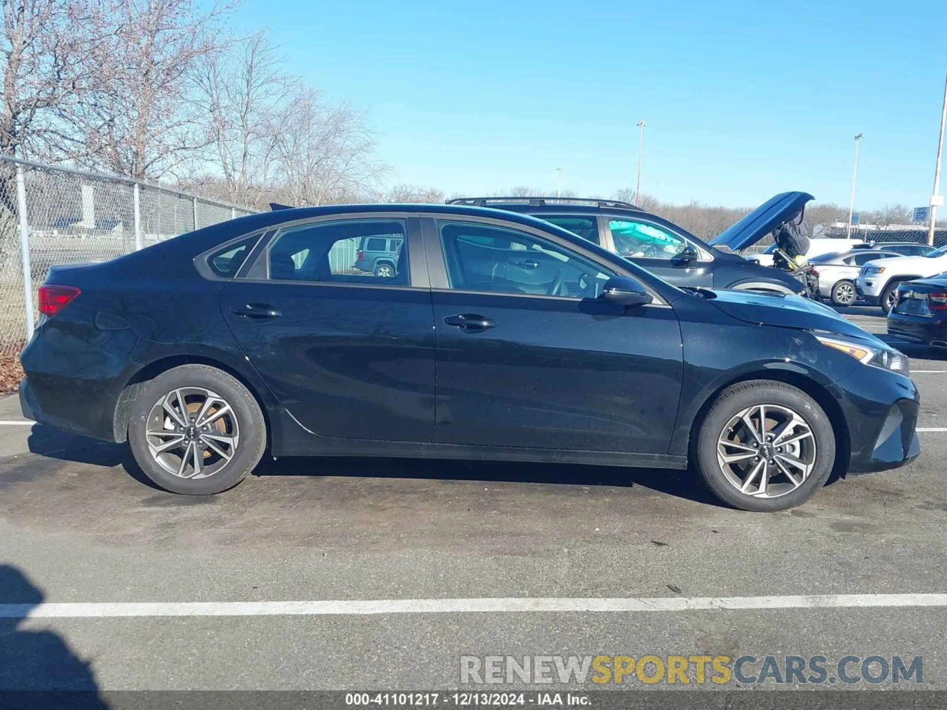 12 Фотография поврежденного автомобиля 3KPF24AD0RE818703 KIA FORTE 2024