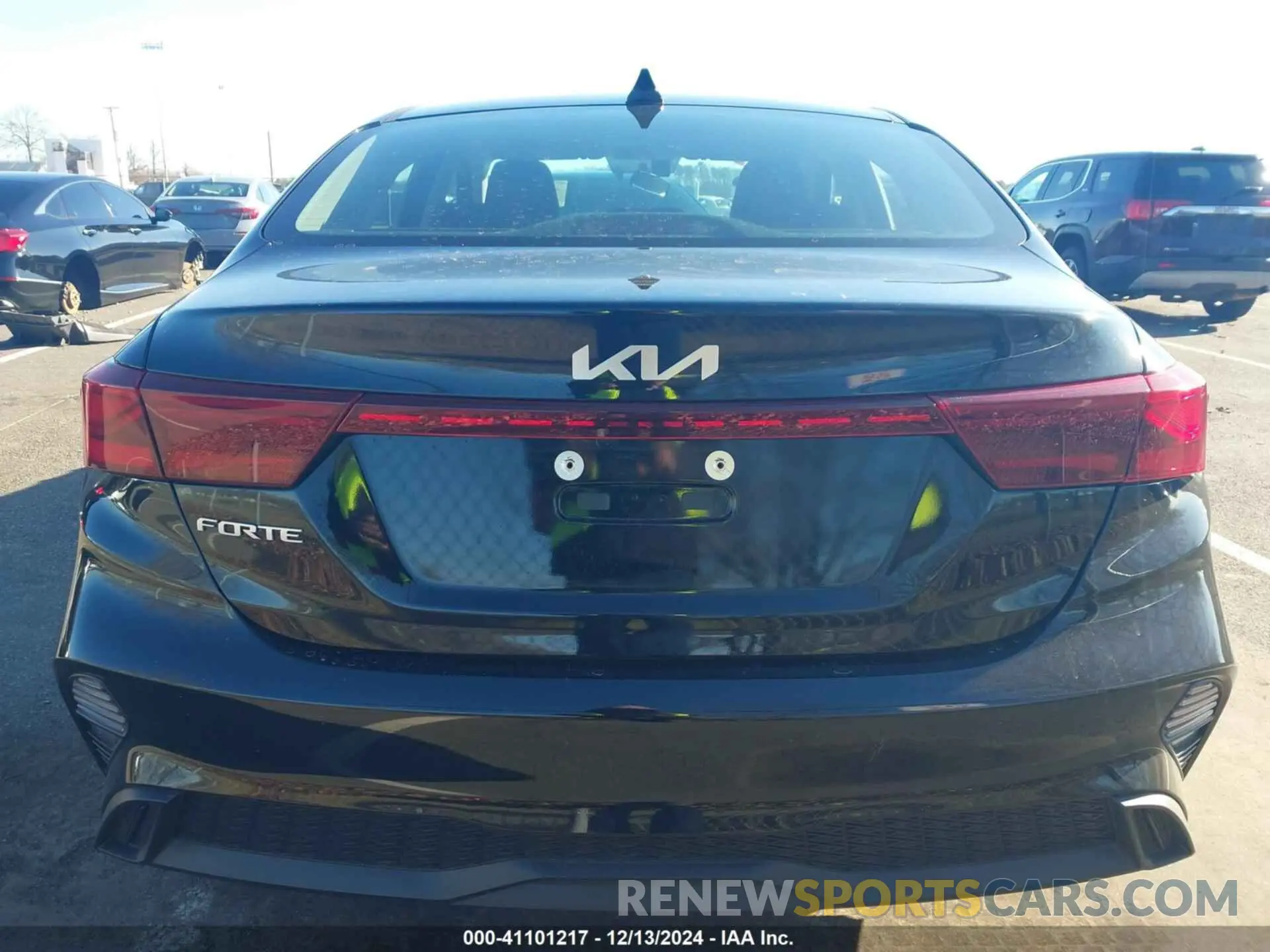 15 Фотография поврежденного автомобиля 3KPF24AD0RE818703 KIA FORTE 2024