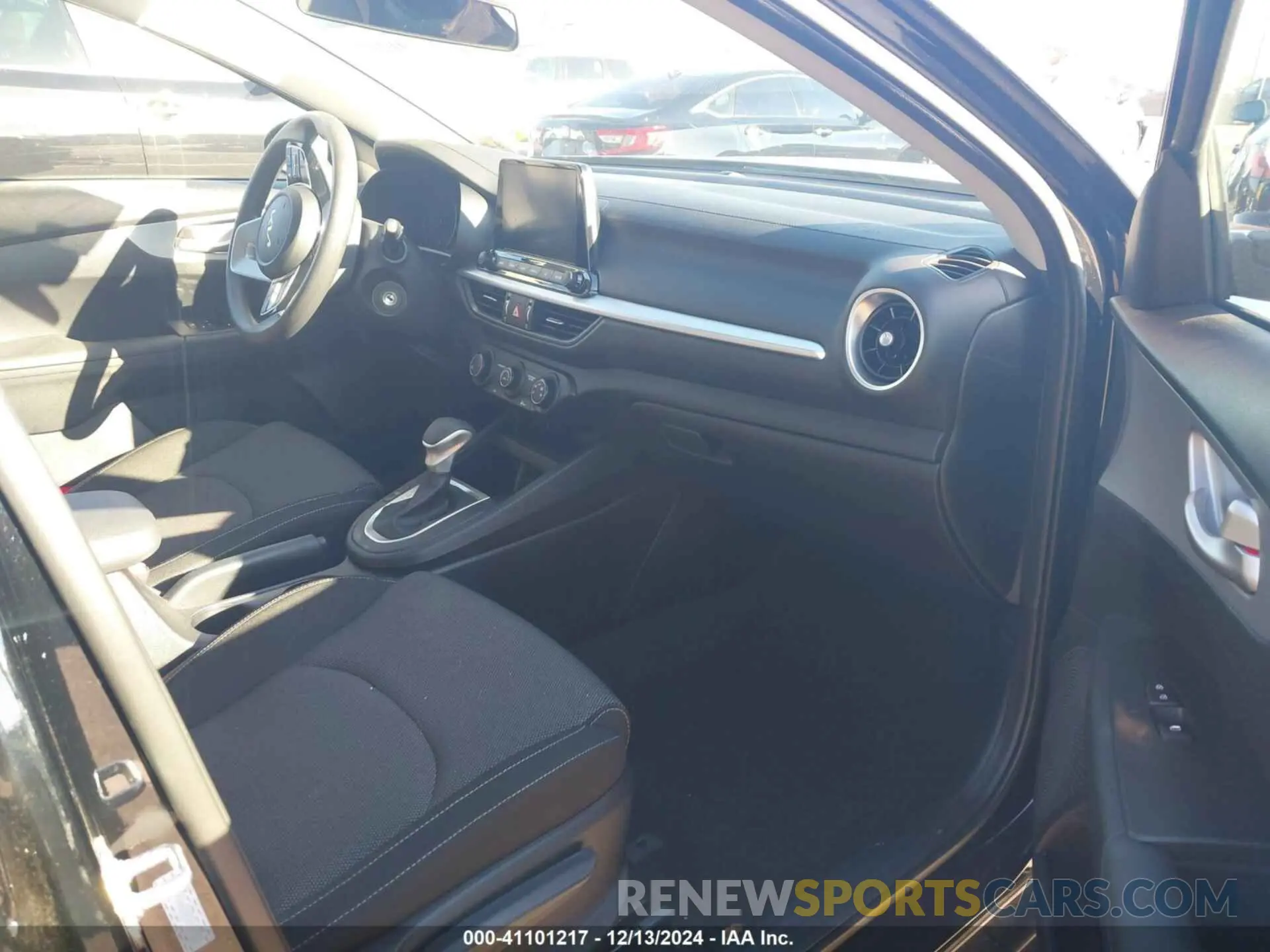 5 Фотография поврежденного автомобиля 3KPF24AD0RE818703 KIA FORTE 2024