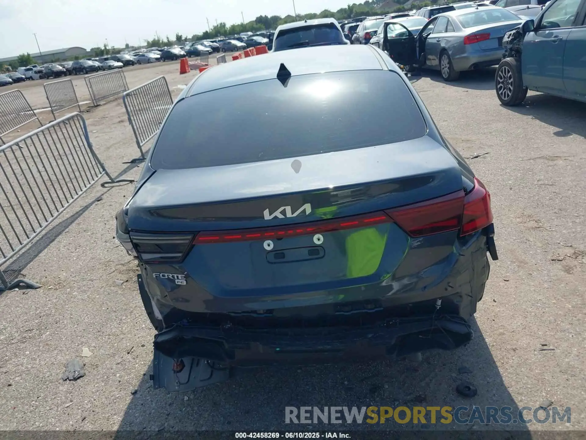 16 Фотография поврежденного автомобиля 3KPF24AD0RE821293 KIA FORTE 2024