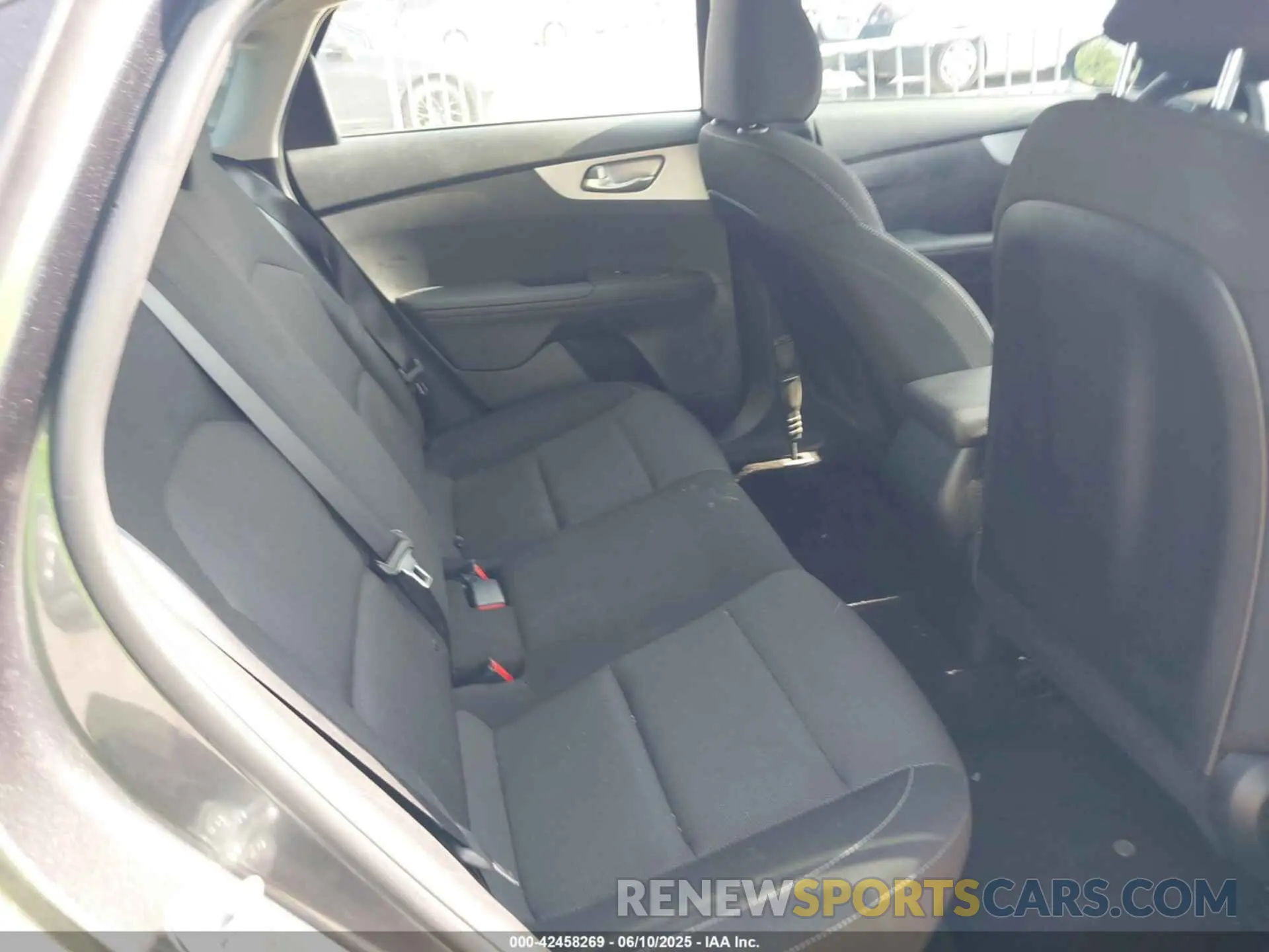 8 Фотография поврежденного автомобиля 3KPF24AD0RE821293 KIA FORTE 2024