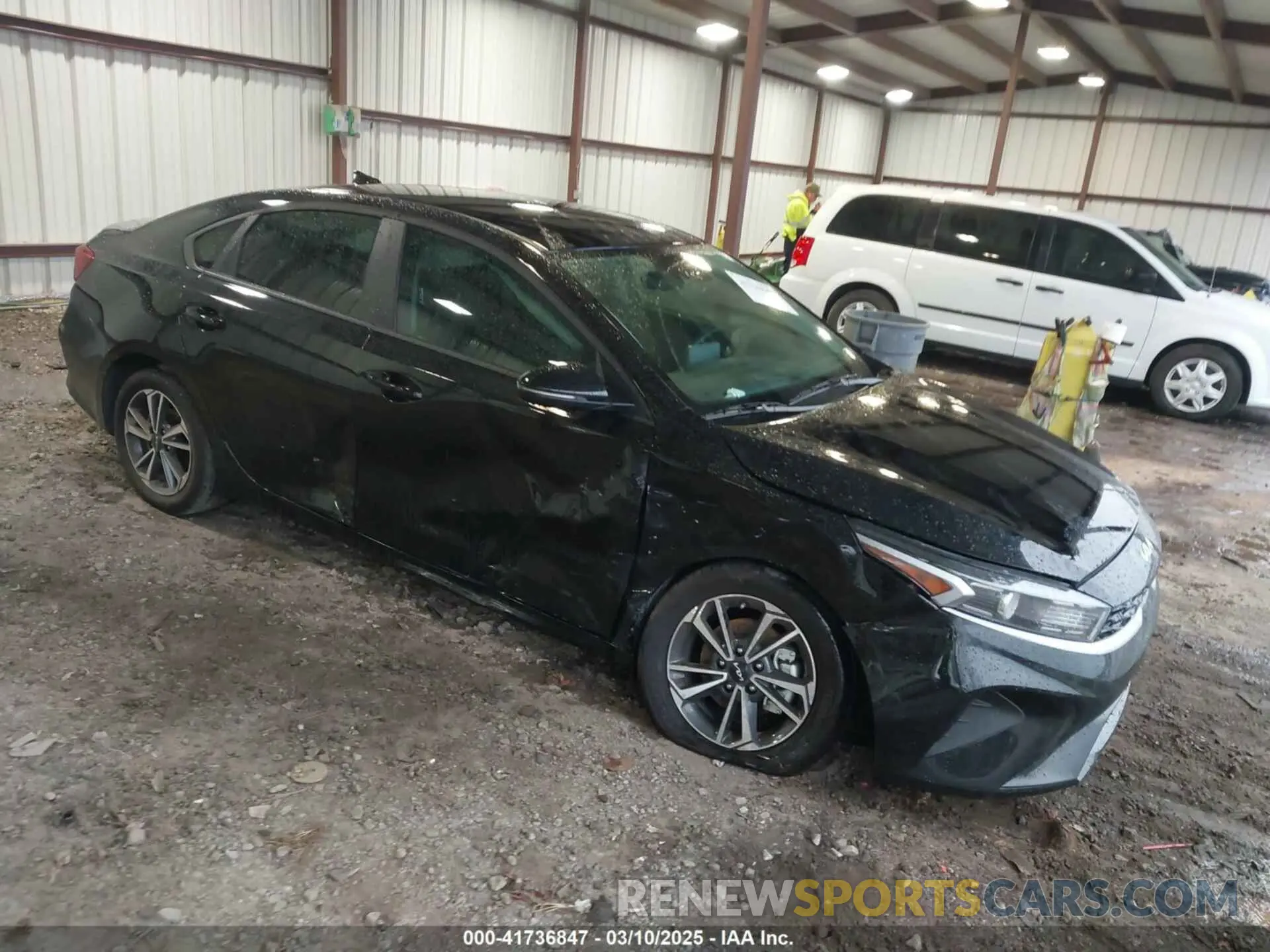 1 Photograph of a damaged car 3KPF24AD0RE823948 KIA FORTE 2024