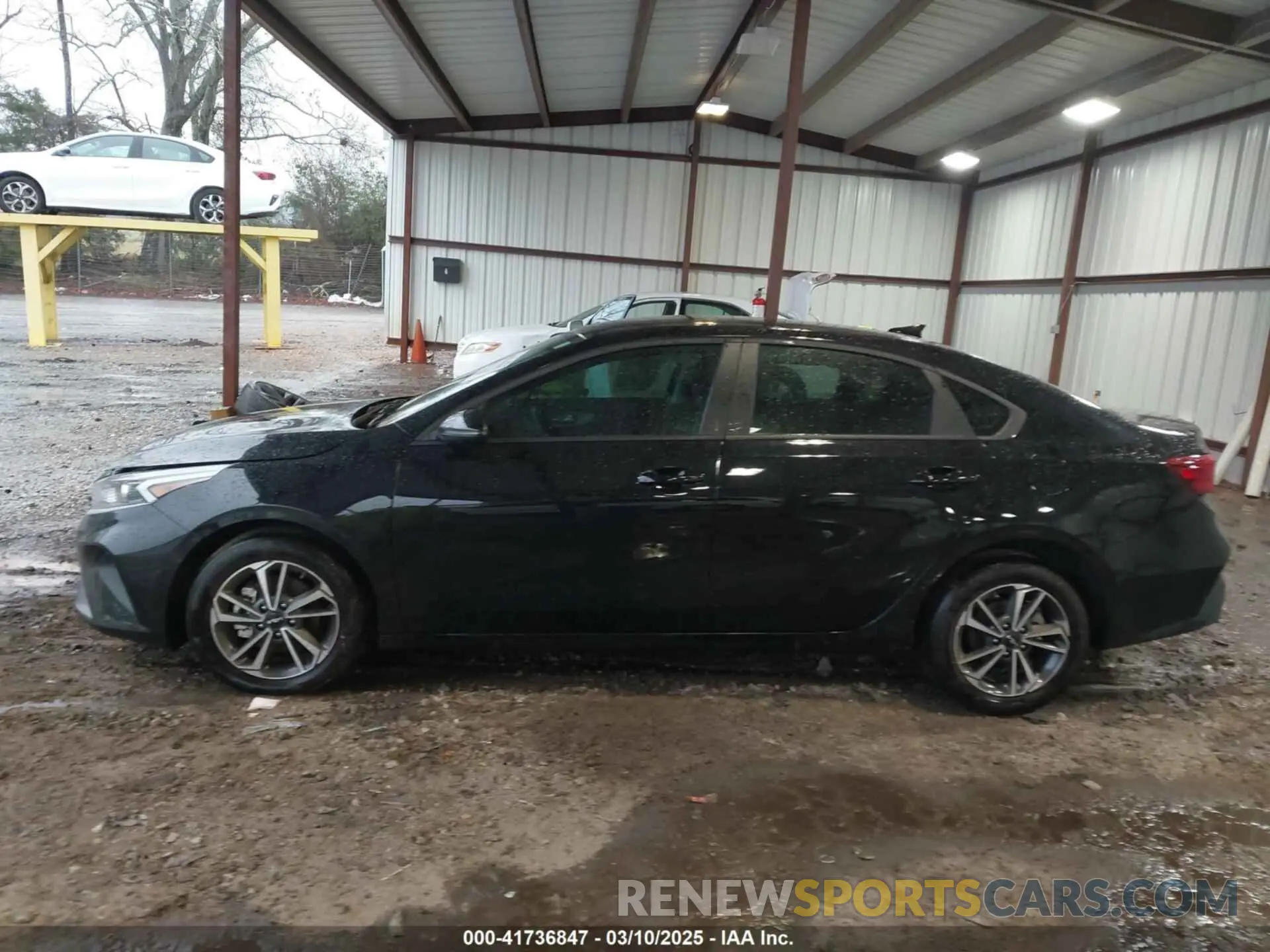 14 Photograph of a damaged car 3KPF24AD0RE823948 KIA FORTE 2024